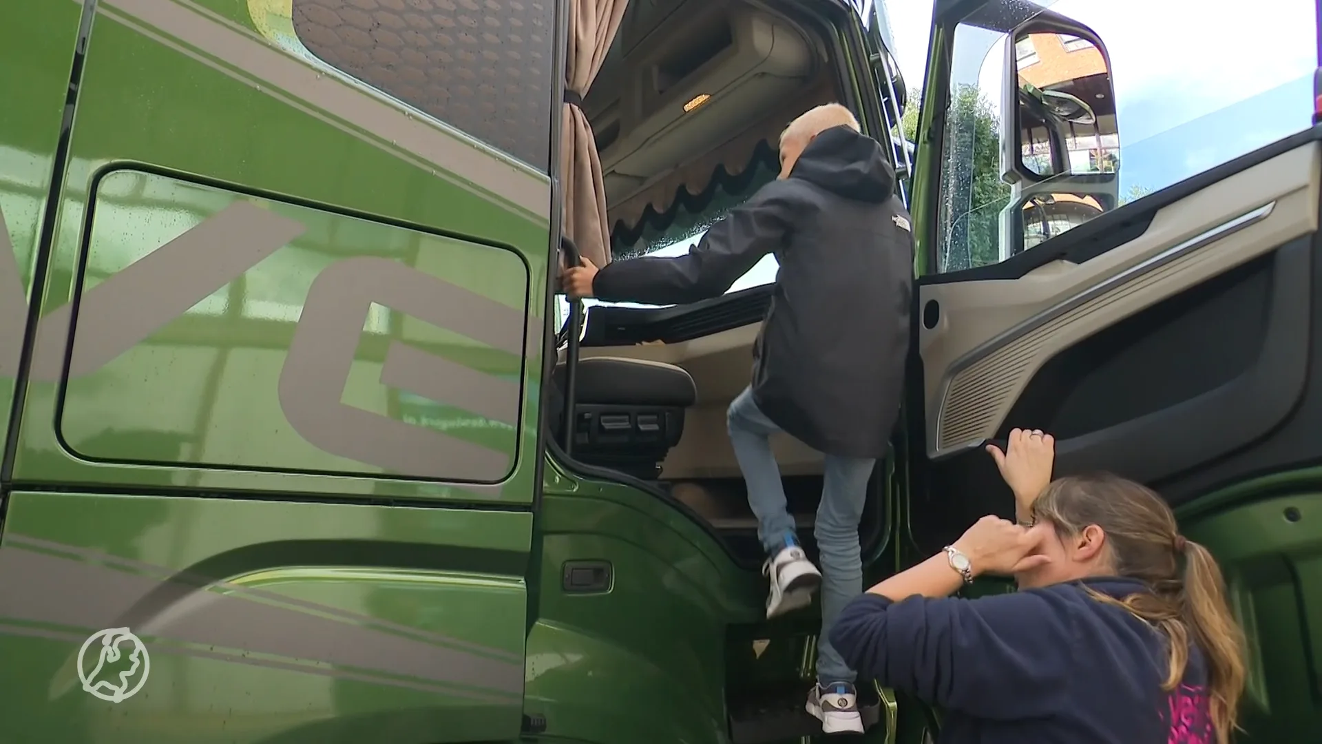 Zo leer je kinderen om uit de dode hoek van vrachtwagens te blijven