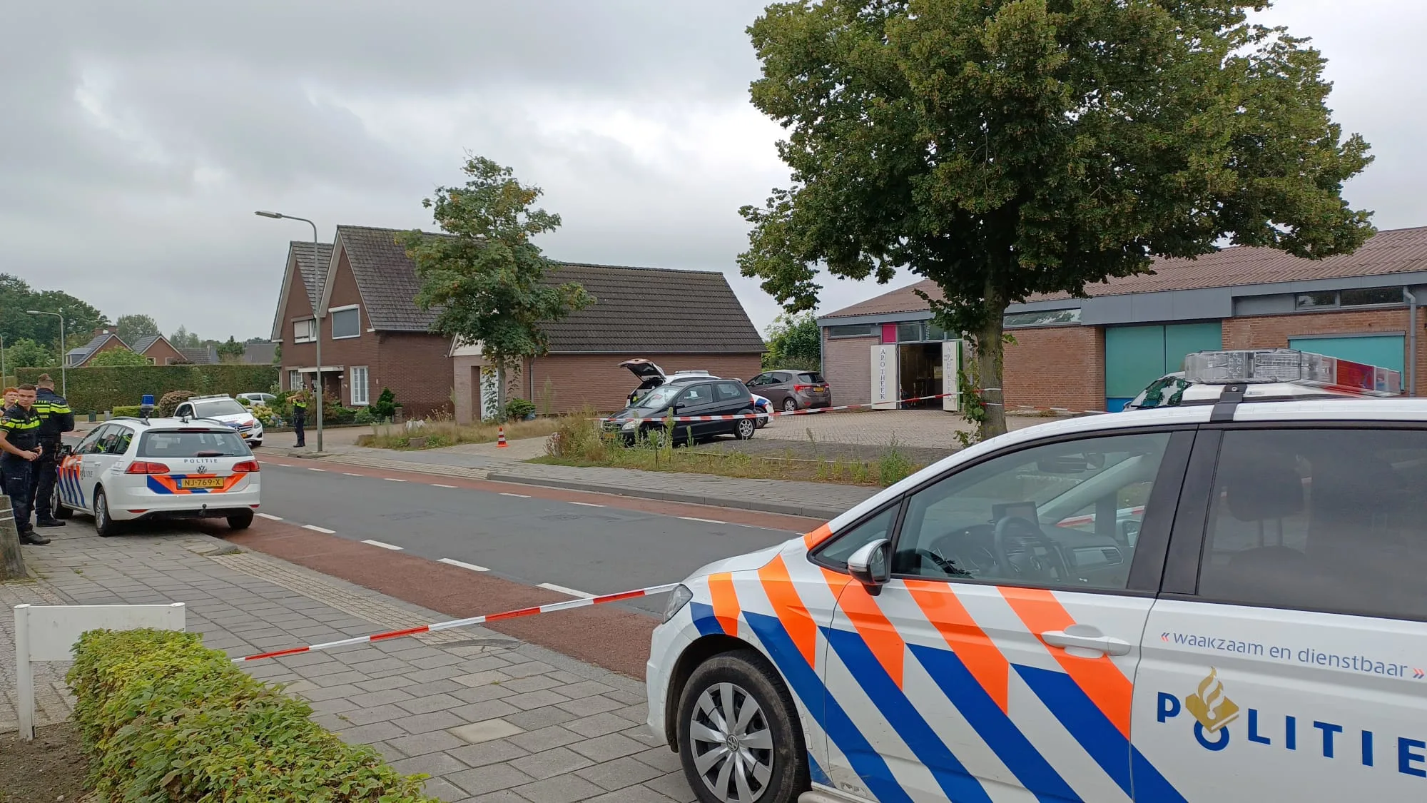 Politie schiet gewapende overvaller neer bij apotheek in Horst