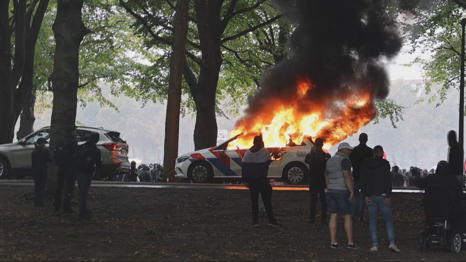 Verdachte rellen Den Haag tegen rechter: 'Door wind waaide mijn stok tegen politieauto' 
