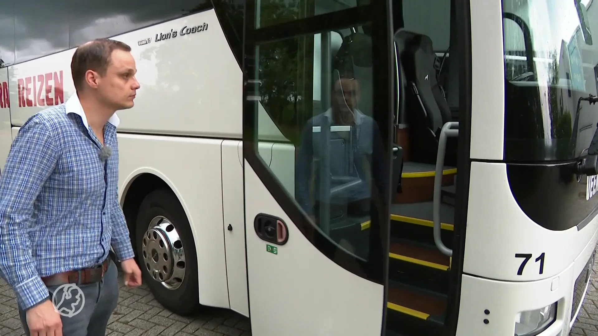 Touringcarbranche baalt van gebrek aan steun: 'Wij zijn de desinteresse van de overheid zat!'