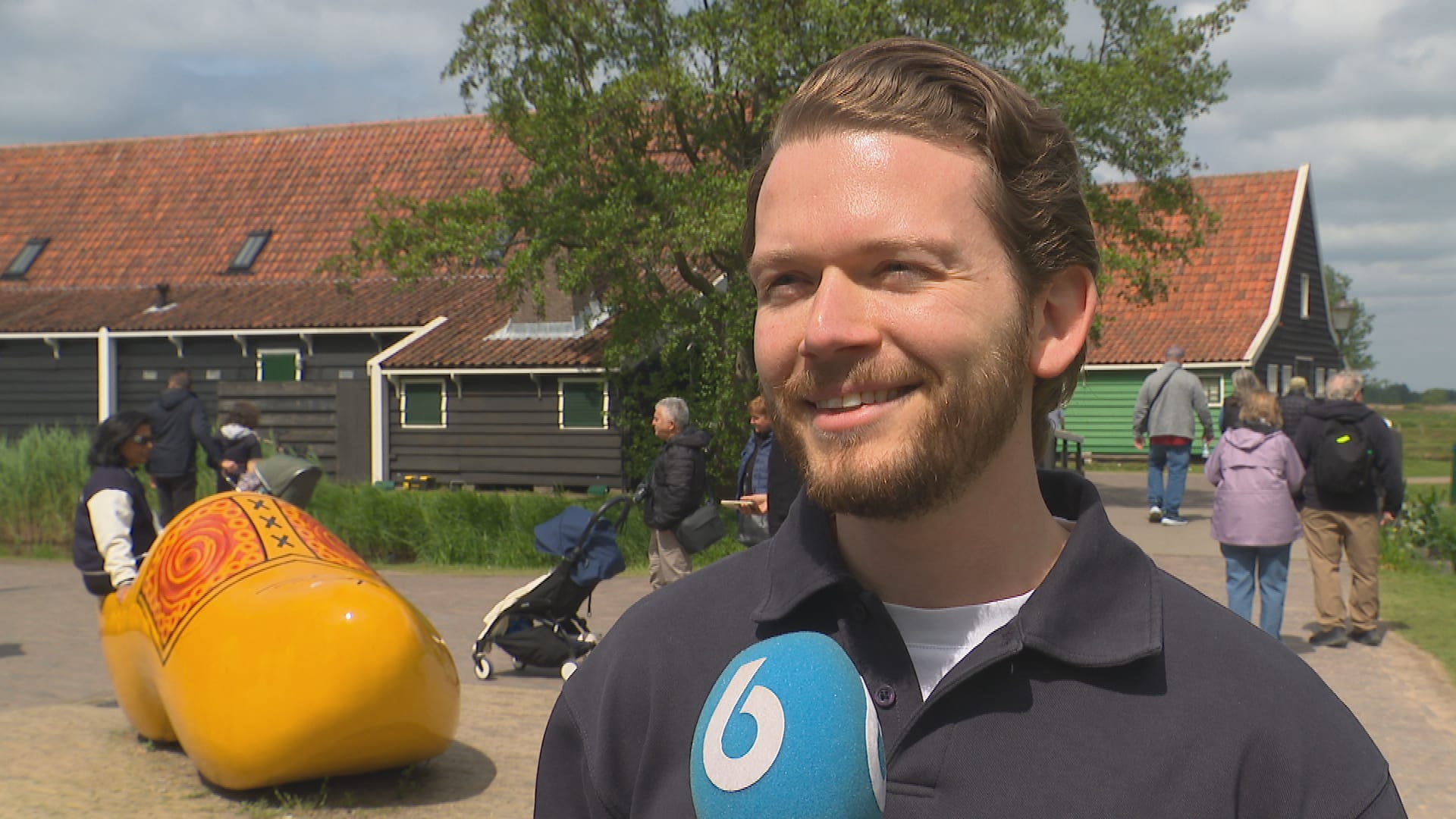 Entreegeld is 'doodsteek' voor ondernemers Zaanse Schans, dit plan moet dat voorkomen