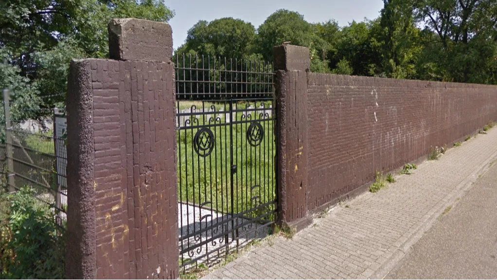 Mogelijk grafschennis Joodse begraafplaats Amsterdam: 'Verontrustend'