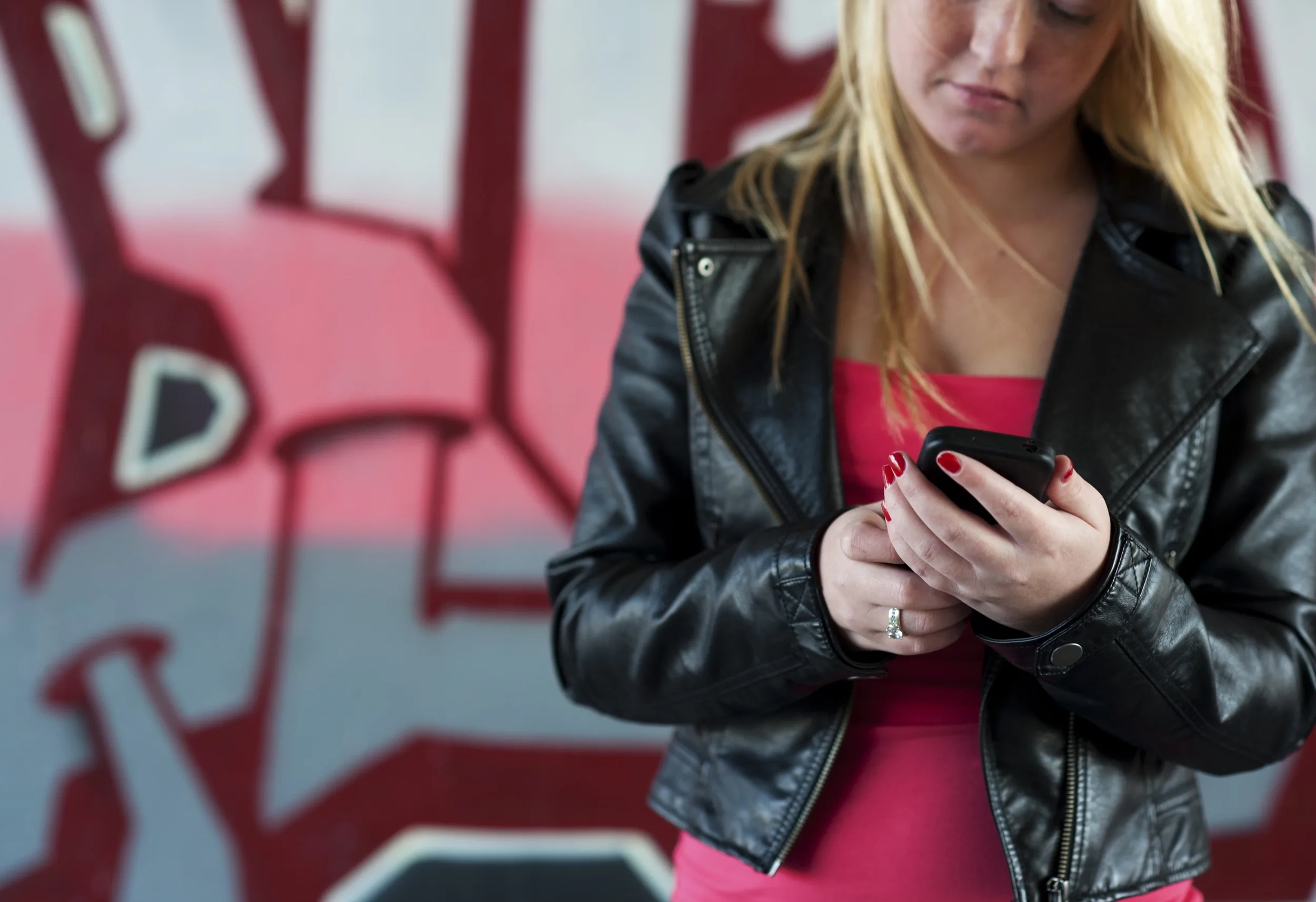 Scrollen zonder stop: 'experts willen erkenning voor verslaving sociale media' 