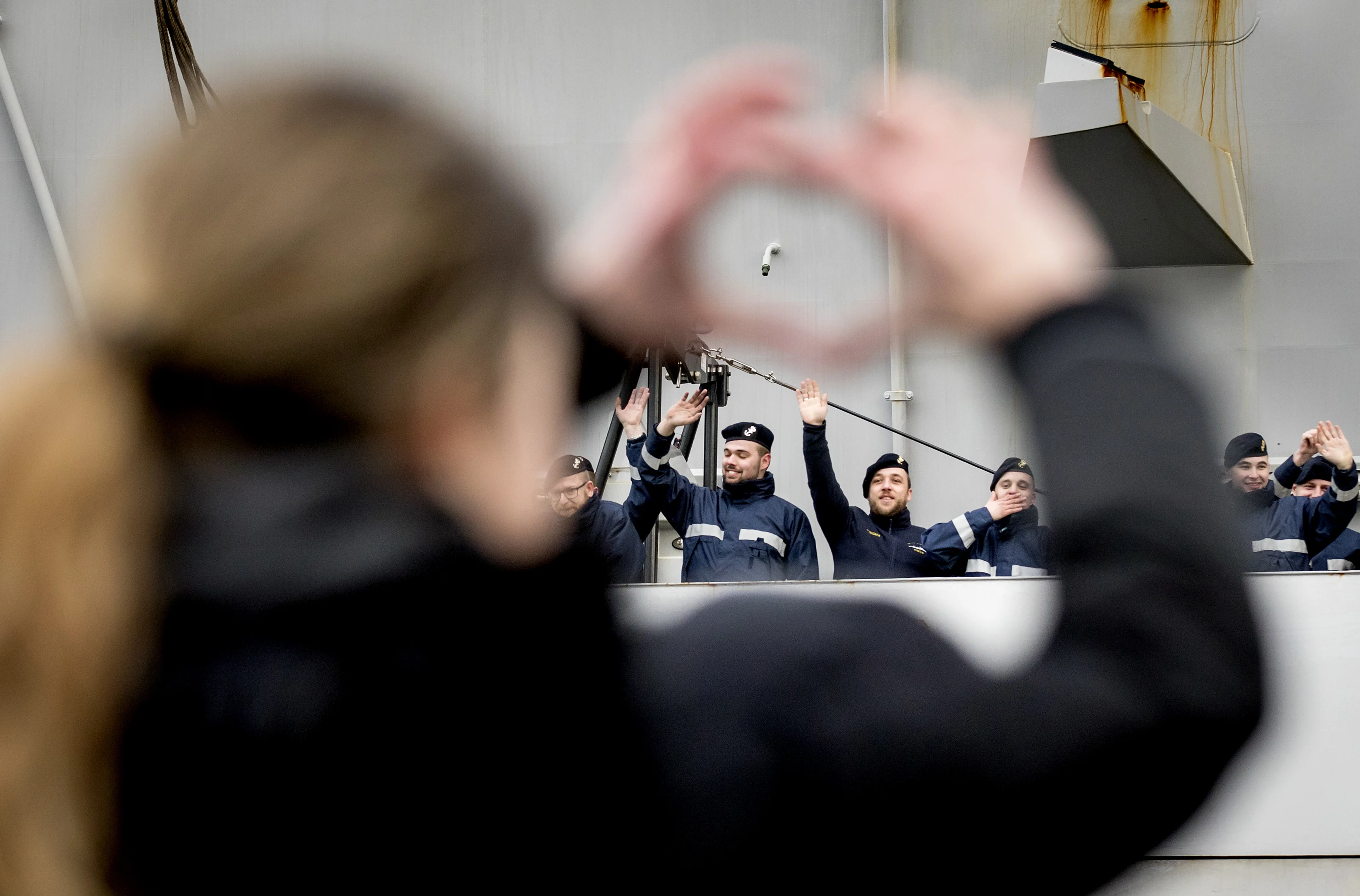 Marineschip De Ruyter op weg naar de Straat van Hormuz