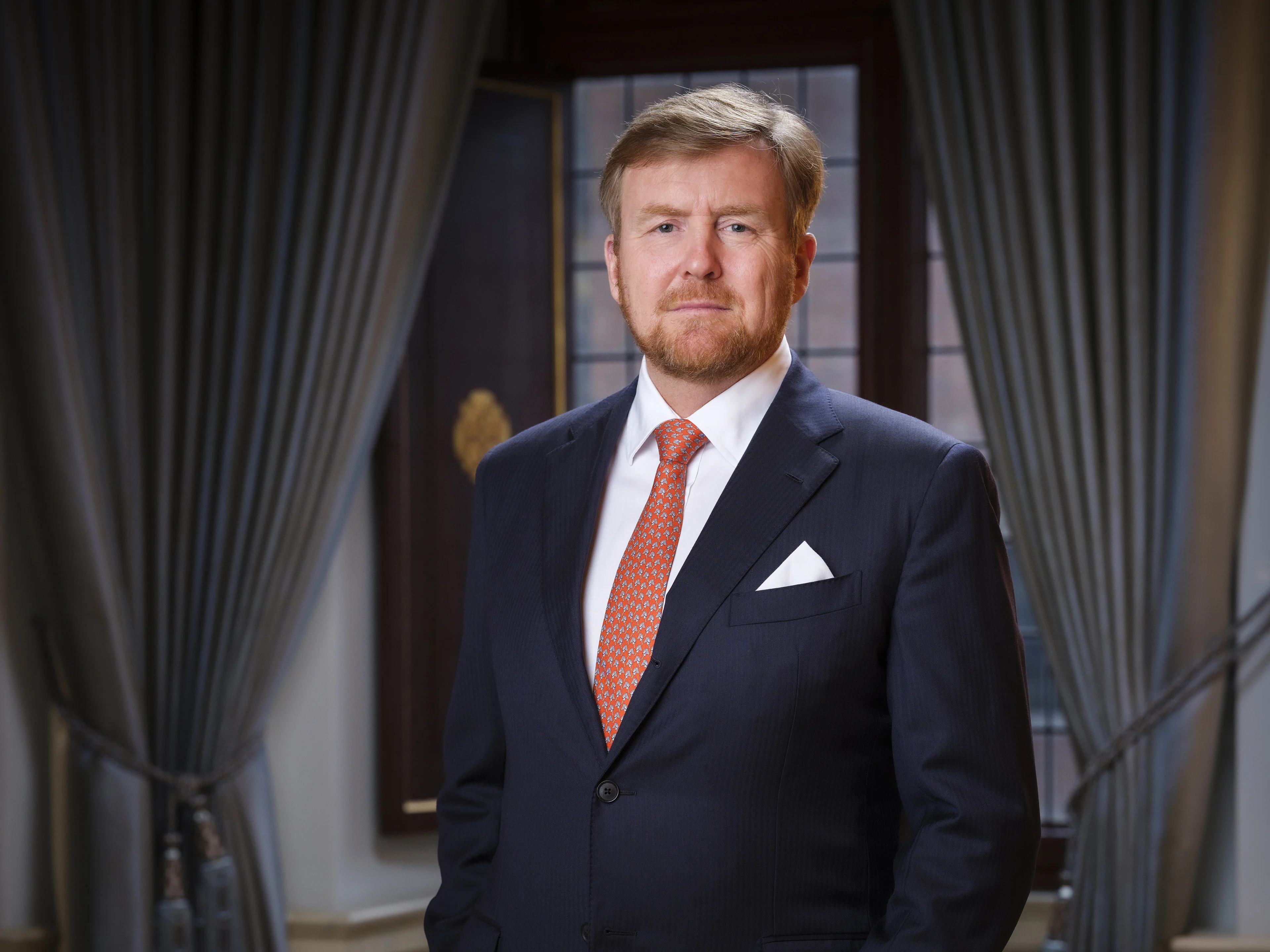 Nieuwe officiële foto's van koning Willem-Alexander (mét baard)