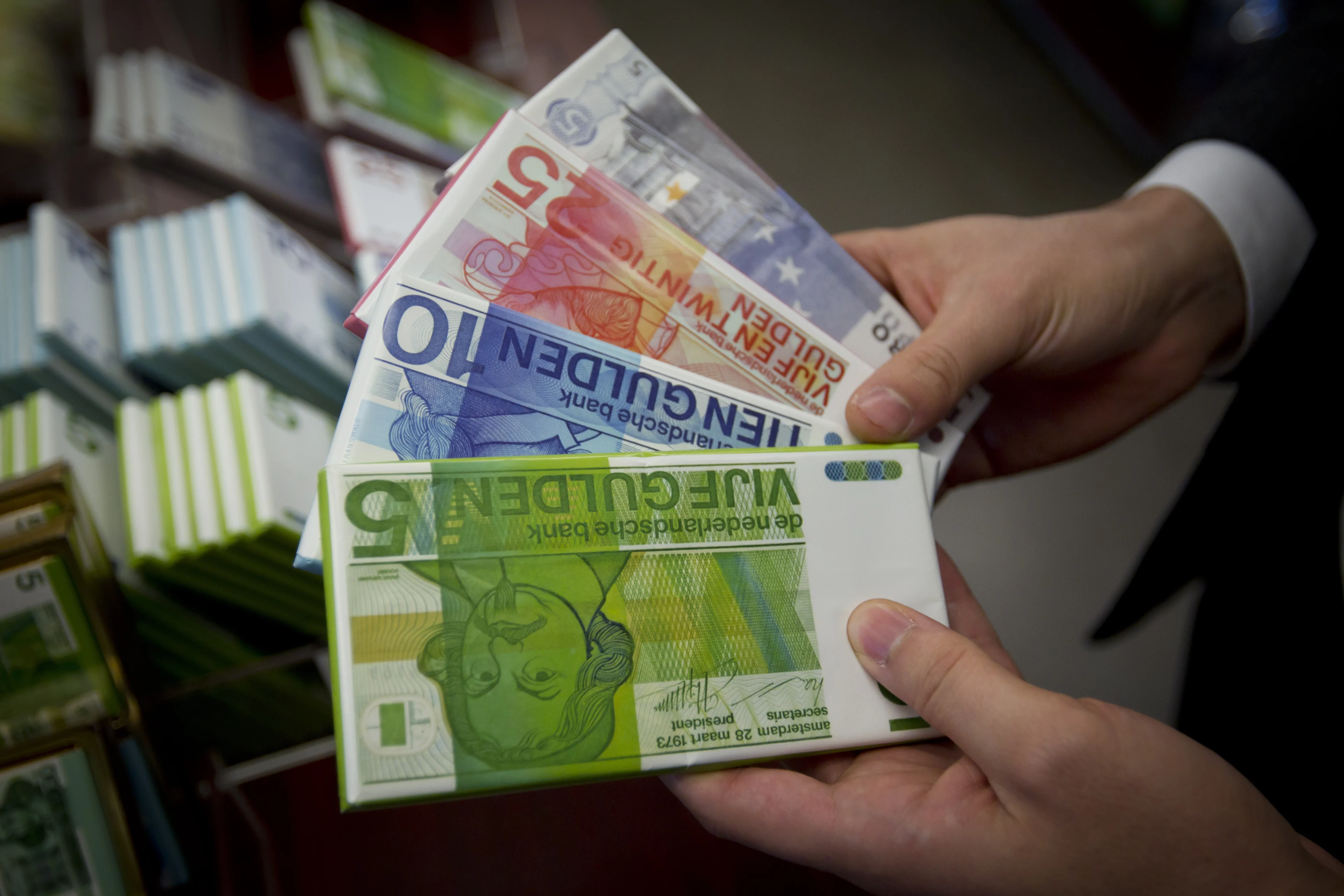 Heb jij nog guldens liggen? Binnenkort is een deel niets meer waard