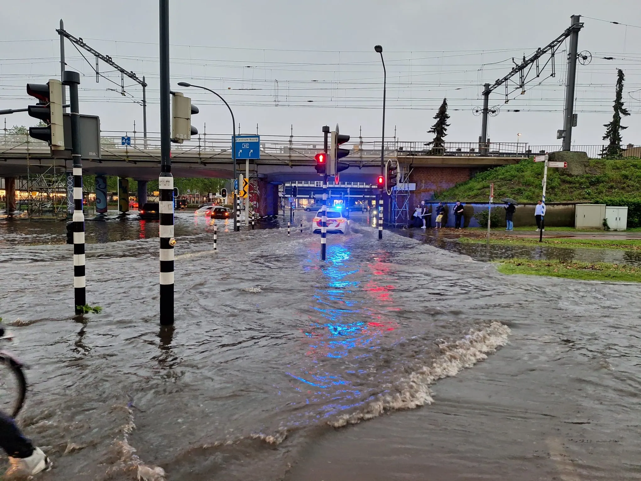 'Waterbommen' zorgen voor overlast in deel van het land: 'Valt normaal in hele maand'