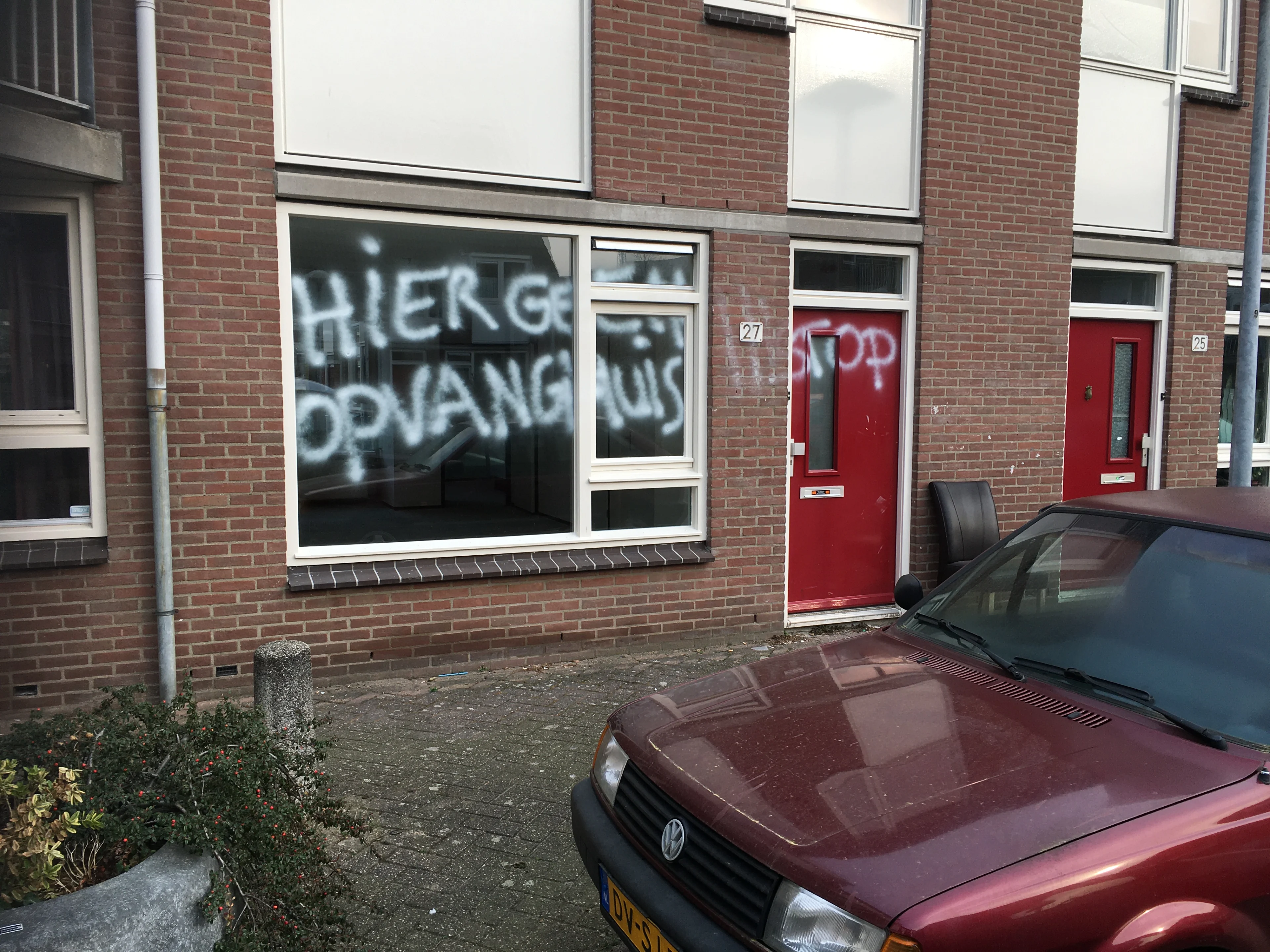 Buurtbewoners Utrechtse hofje opgelucht nu opvanglocatie voor tienermoeders van de baan is
