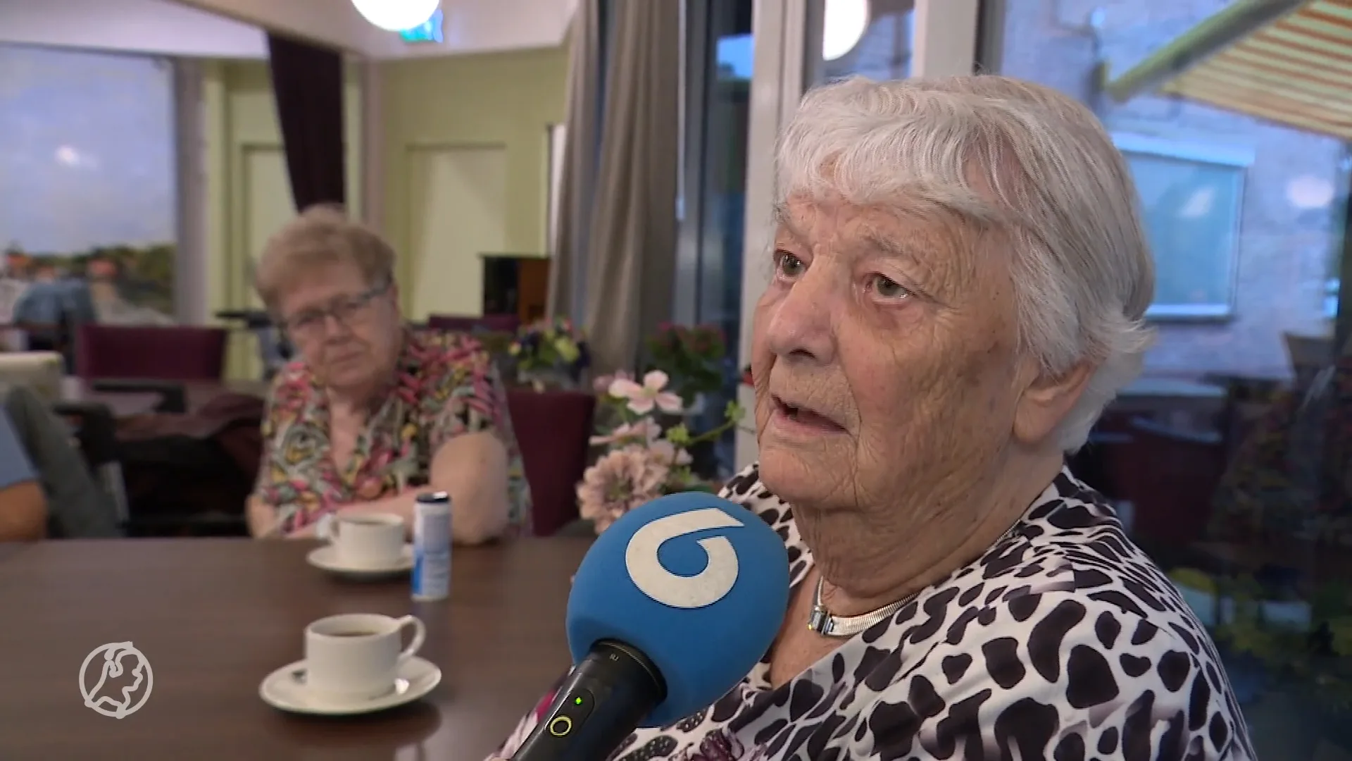 Opnieuw in zak en as om afgebrande invalidenbus Zaandam