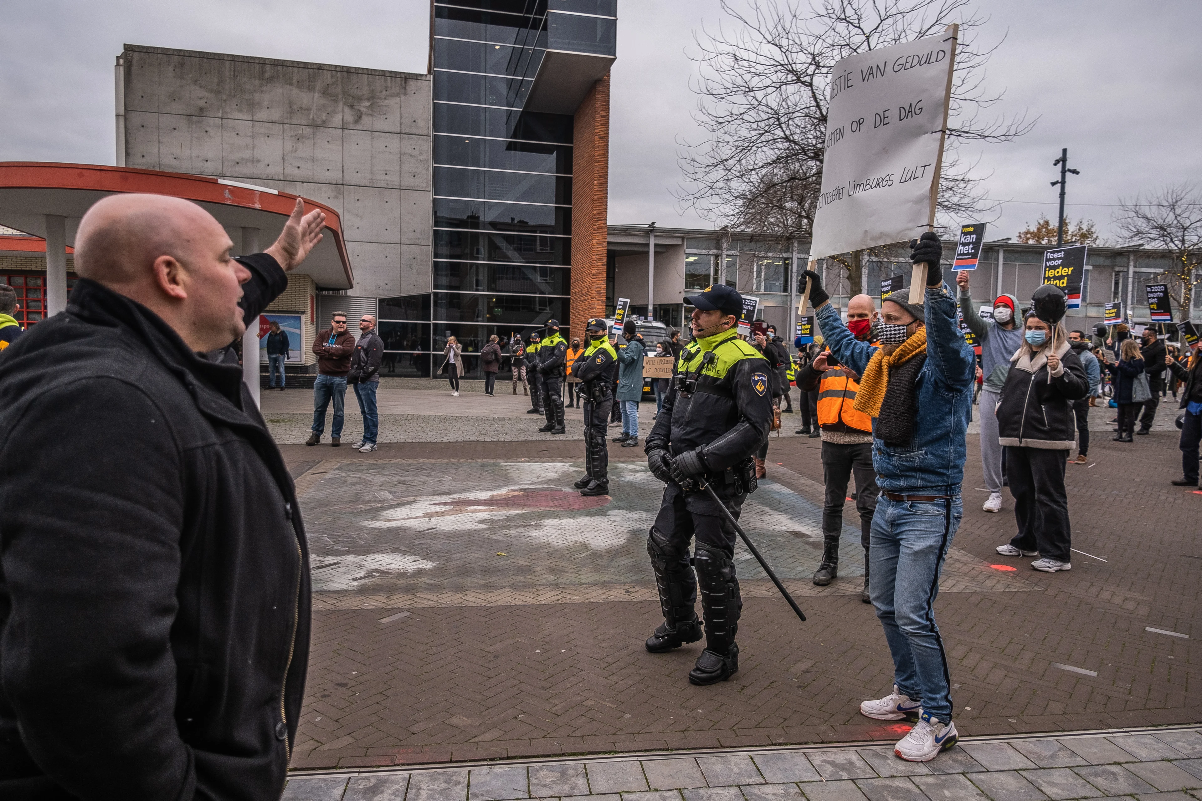 Vier tegendemonstranten opgepakt bij KOZP-actie in Venlo