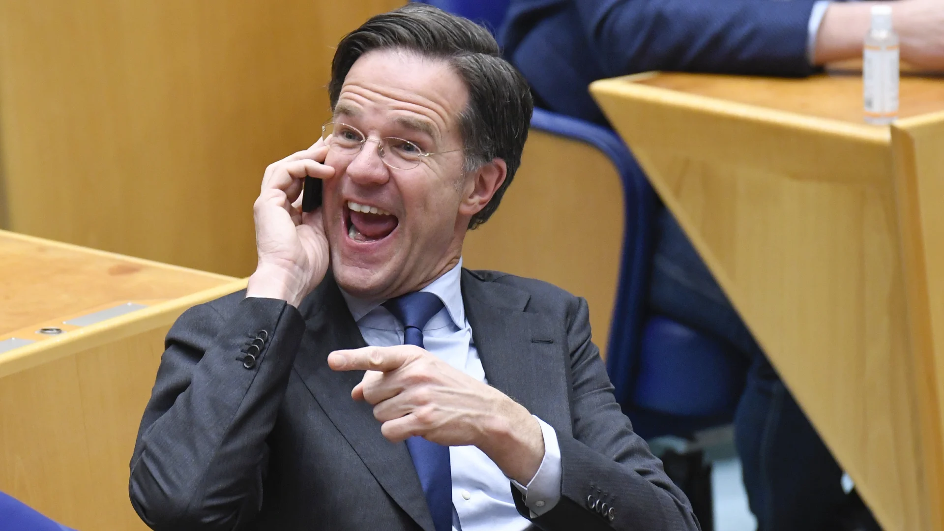 Tweede Kamer gaat morgen in debat met Rutte over gewiste sms'jes