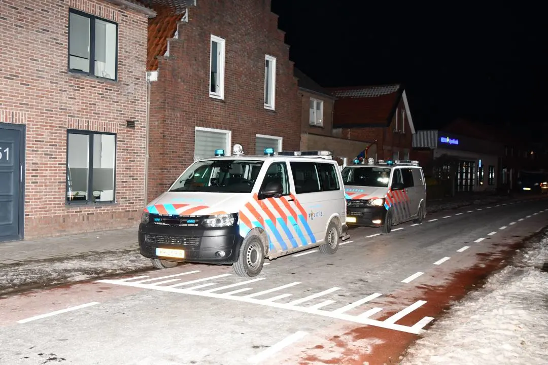 Politie beëindigt groot carnavalsfeest in café Kloosterzande