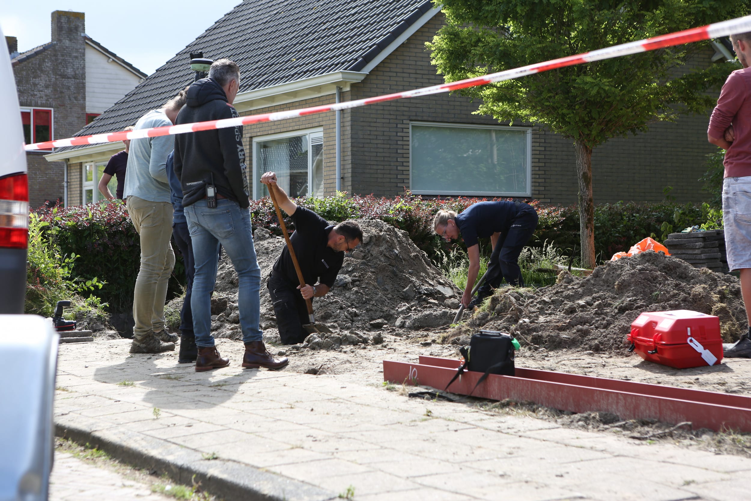 Menselijke botresten gevonden onder Friese oprit tijdens werkzaamheden