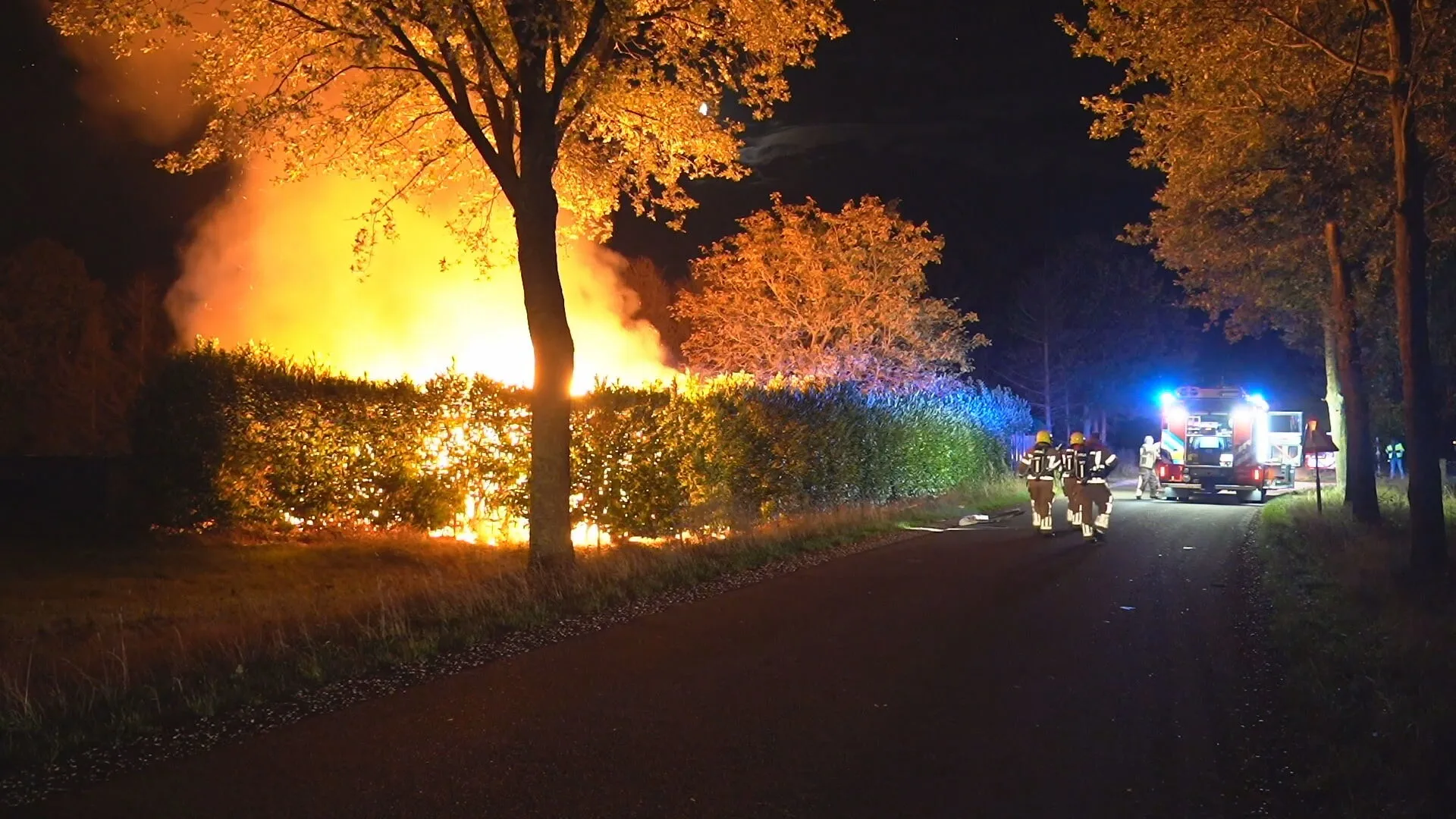 Brandweer ontdekt drugslab bij blussen brandende keet in Weert