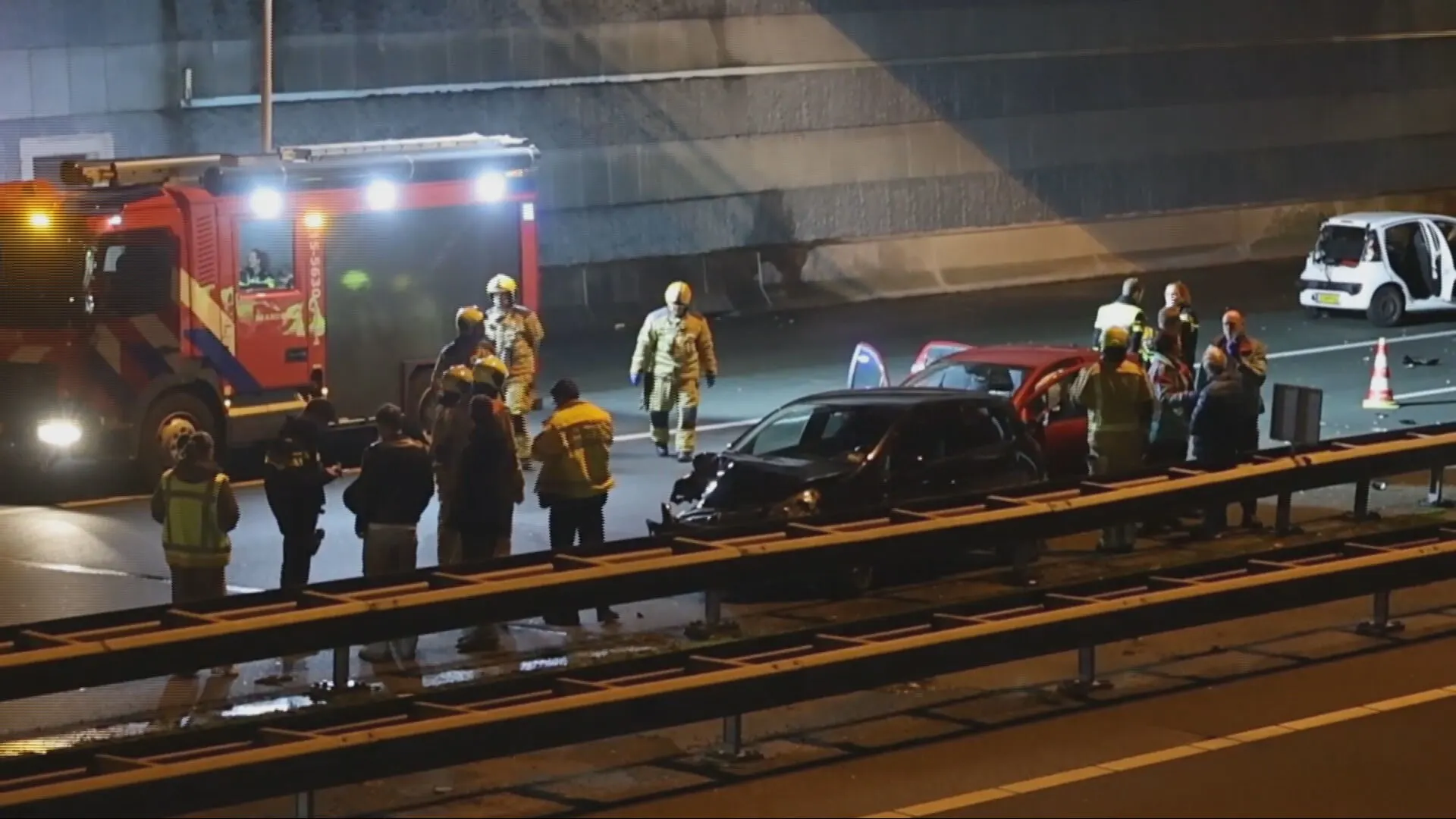 A4 richting Rotterdam dicht na dubbele aanrijding bij Schipluiden