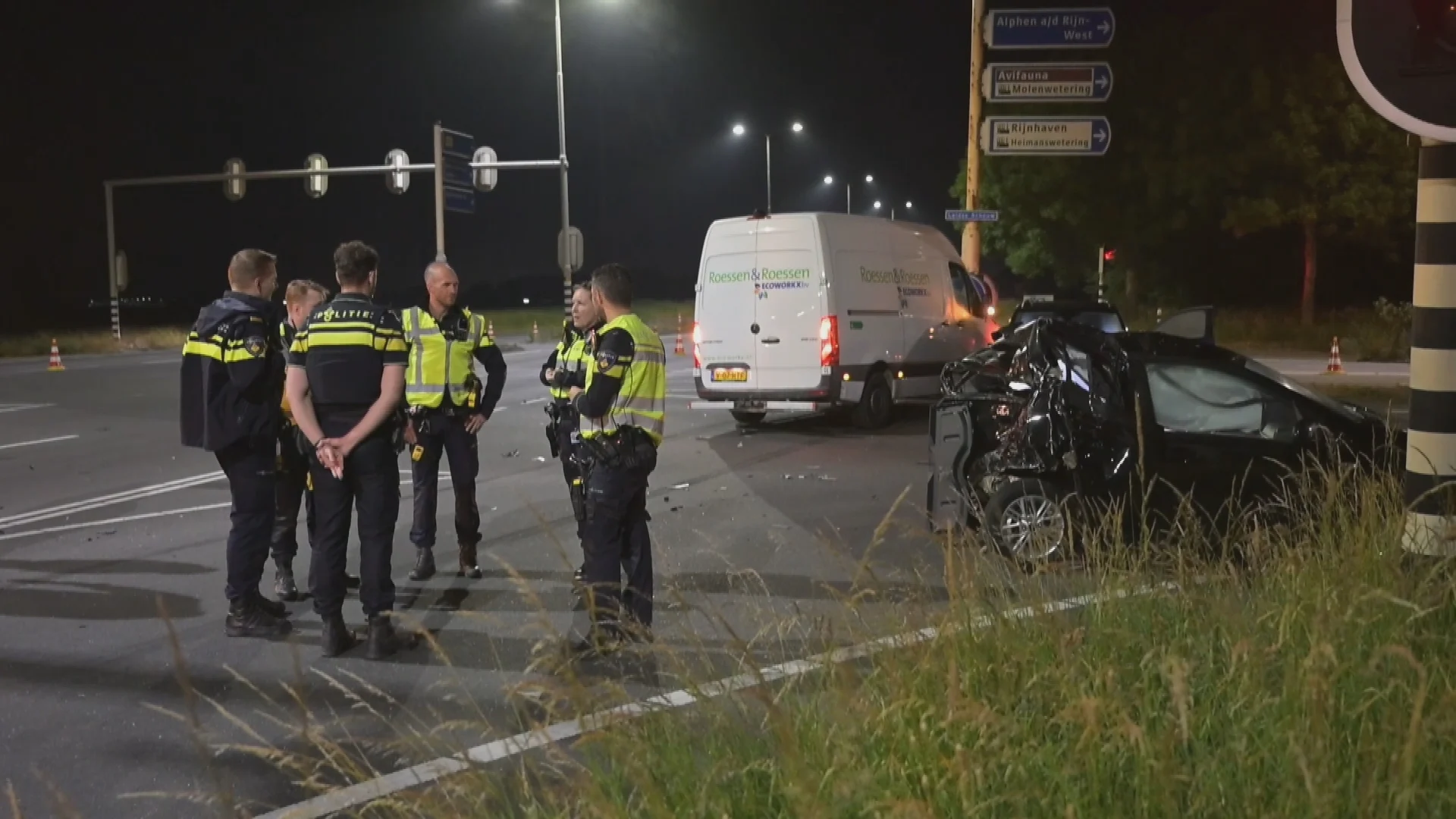 Bestuurder onder invloed veroorzaakt ravage op N11 bij Alphen aan den Rijn