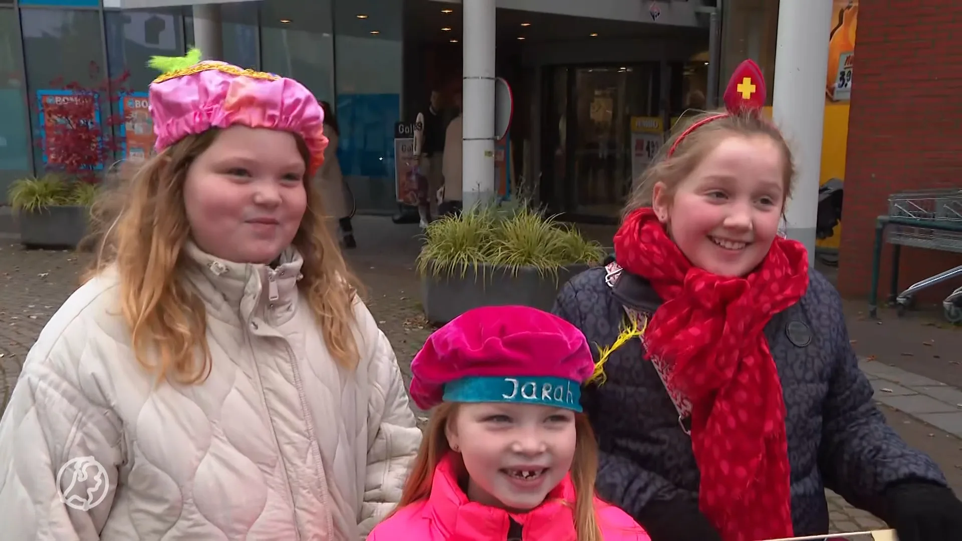 'Gezellig' druk in Vianen voor intocht Sinterklaas
