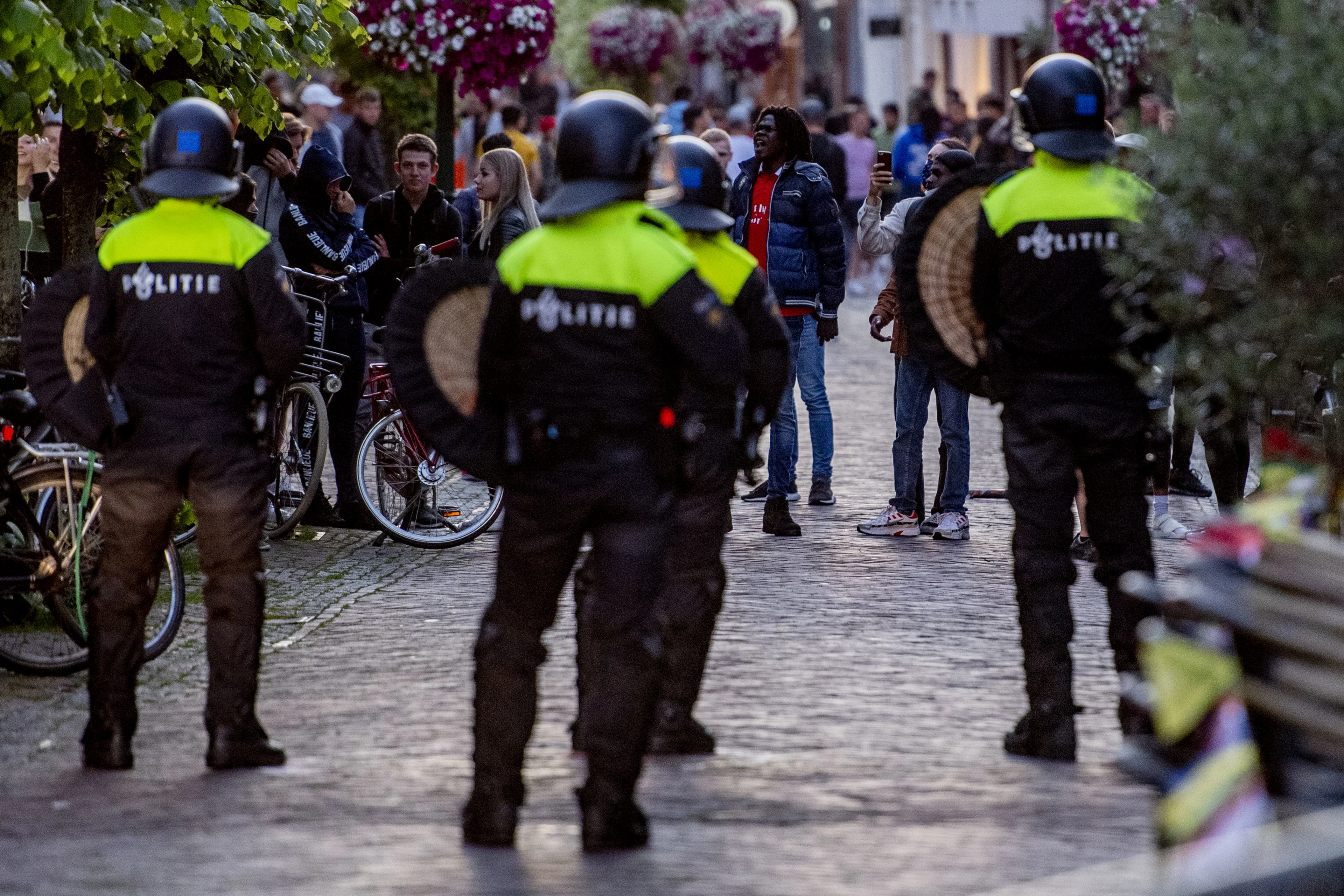 Burgemeester Hoorn: jongeren hebben de rellen rond demonstratie JP Coen uitgelokt