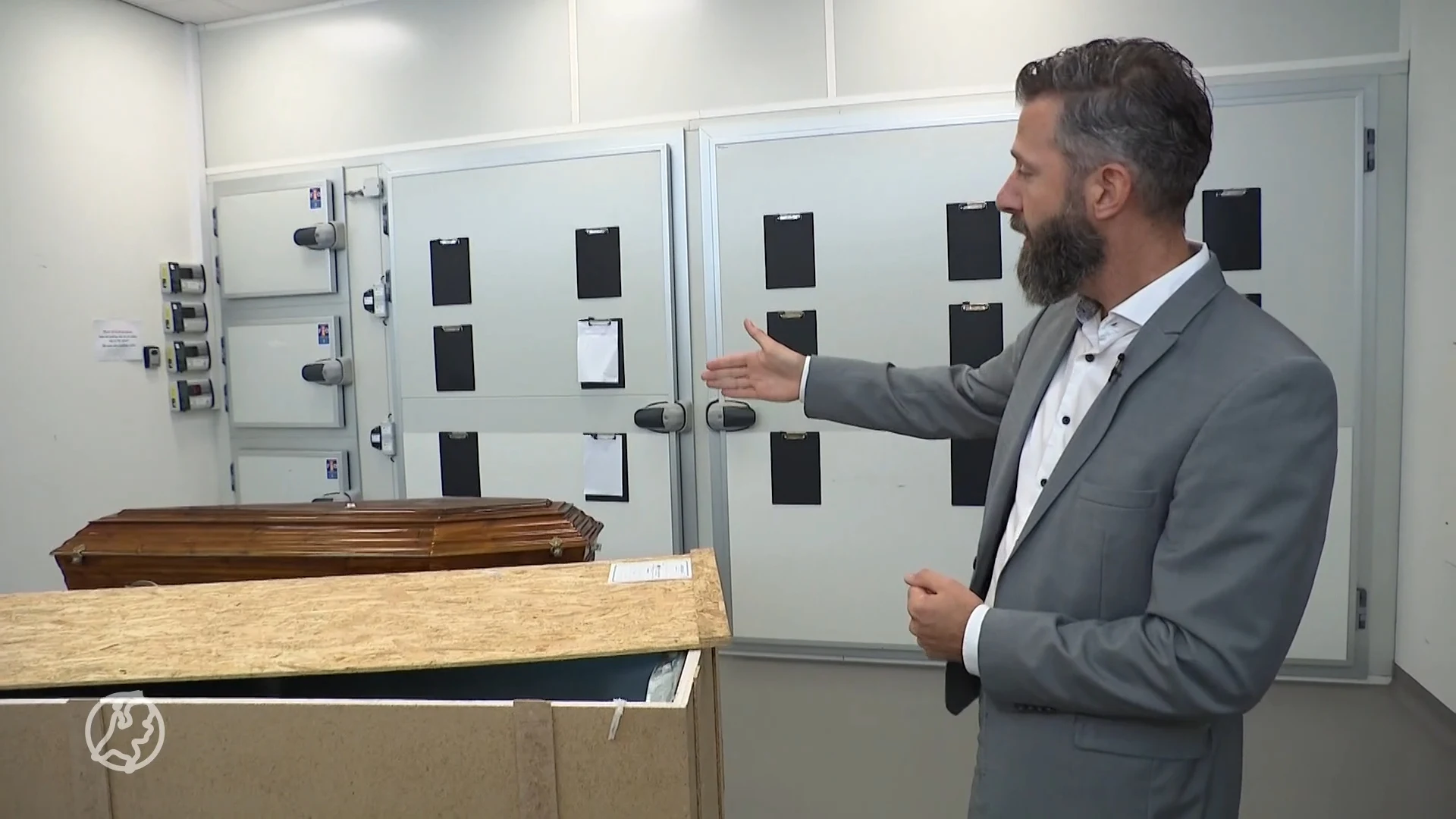 Nederlanders die overlijden in het buitenland komen in mortuarium Schiphol terecht