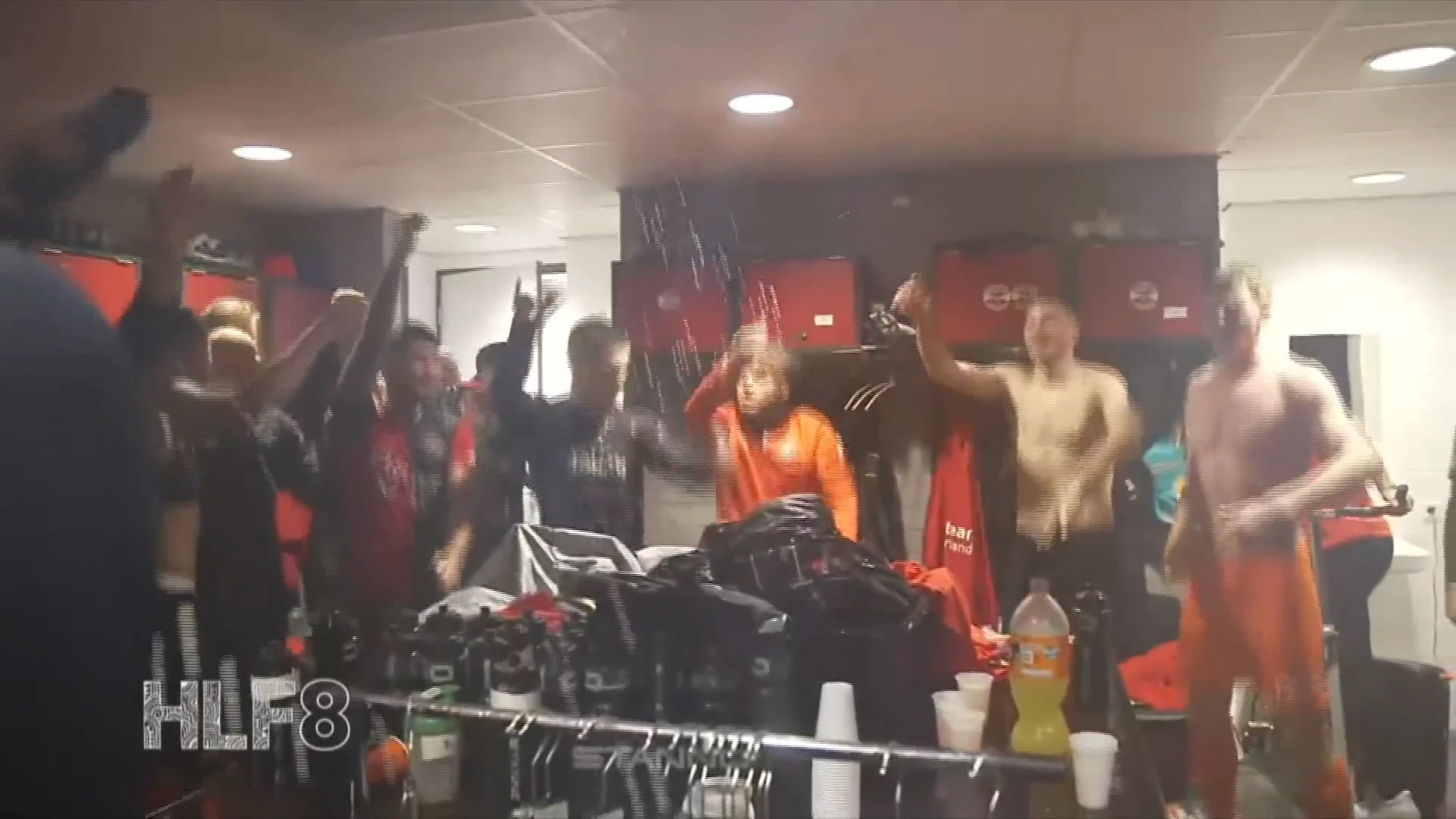 Spelers van De Treffers vieren feest na bekerstunt: er is 2000 liter bier doorheen gegaan