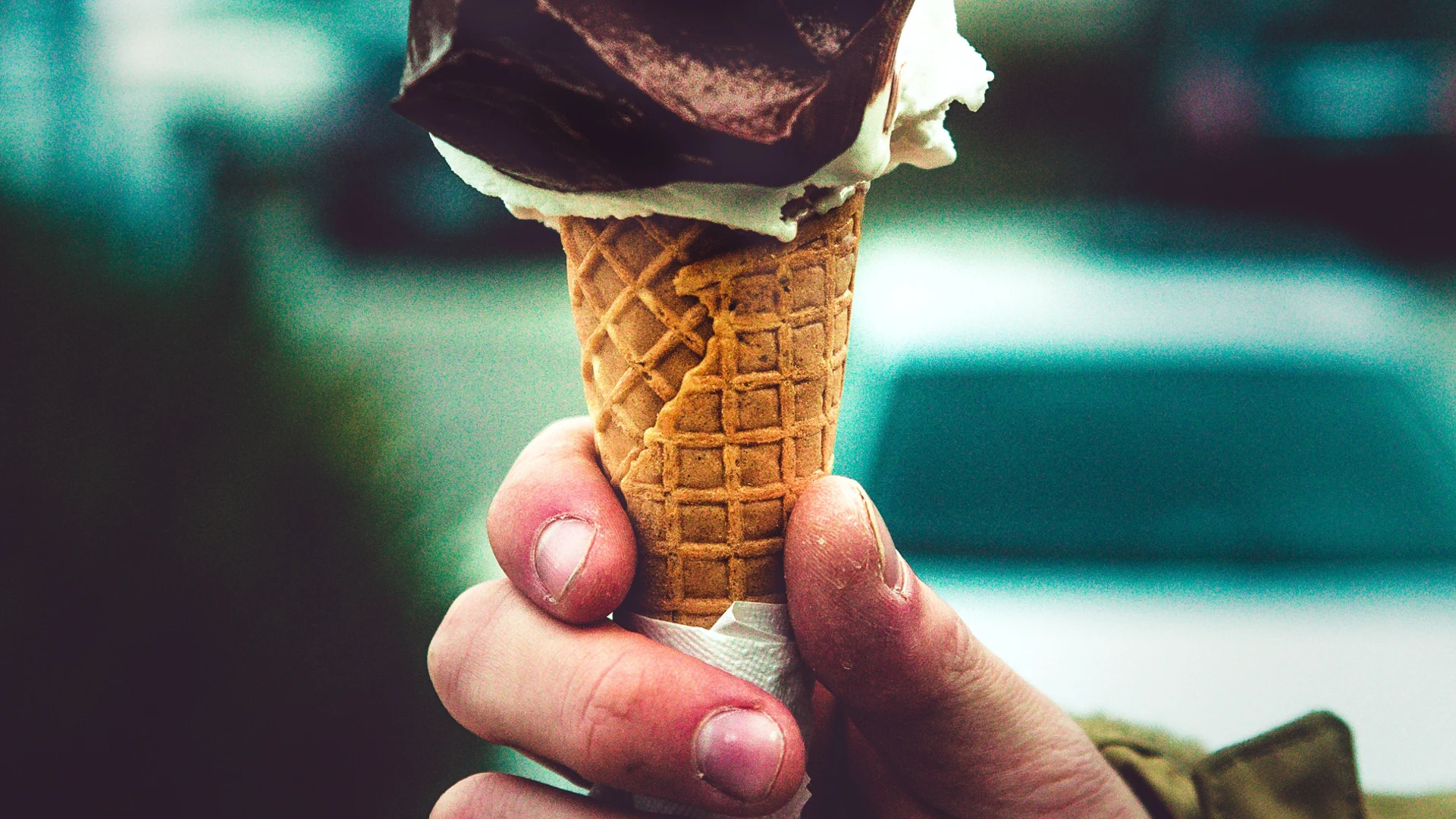 Zeeuwse politie waarschuwt voor mogelijke kinderlokker die ijsjes belooft