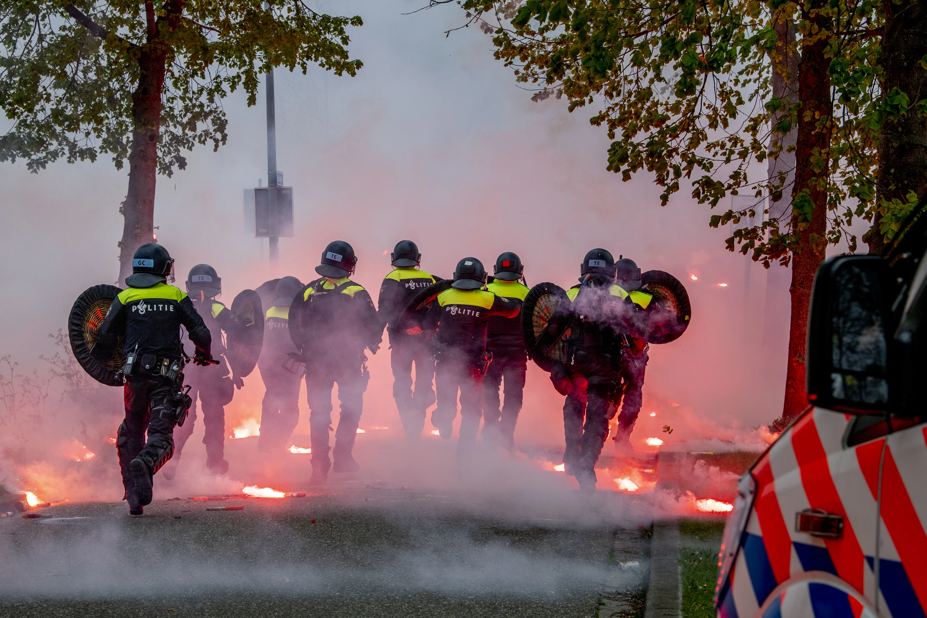 Politie legt werk vier uur lang neer tijdens coronademonstratie in Rotterdam