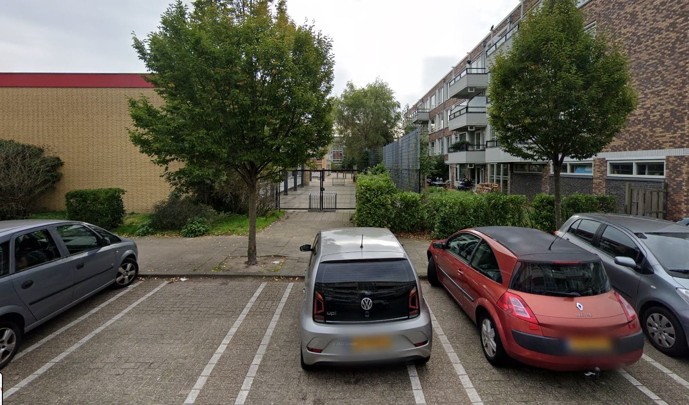 Tiener (14) in Utrecht zwaar mishandeld door groep jongeren, politie zoekt getuigen