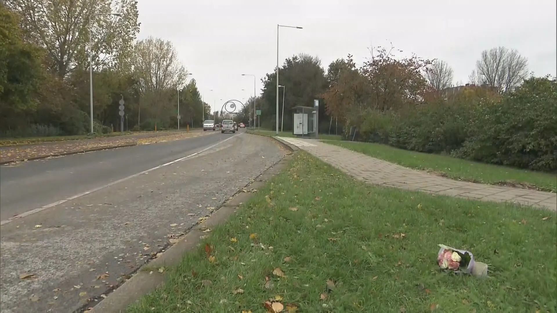 Zwaar toegetakelde vrouw op de rijbaan achtergelaten in Amsterdam: wat is er met haar gebeurd?