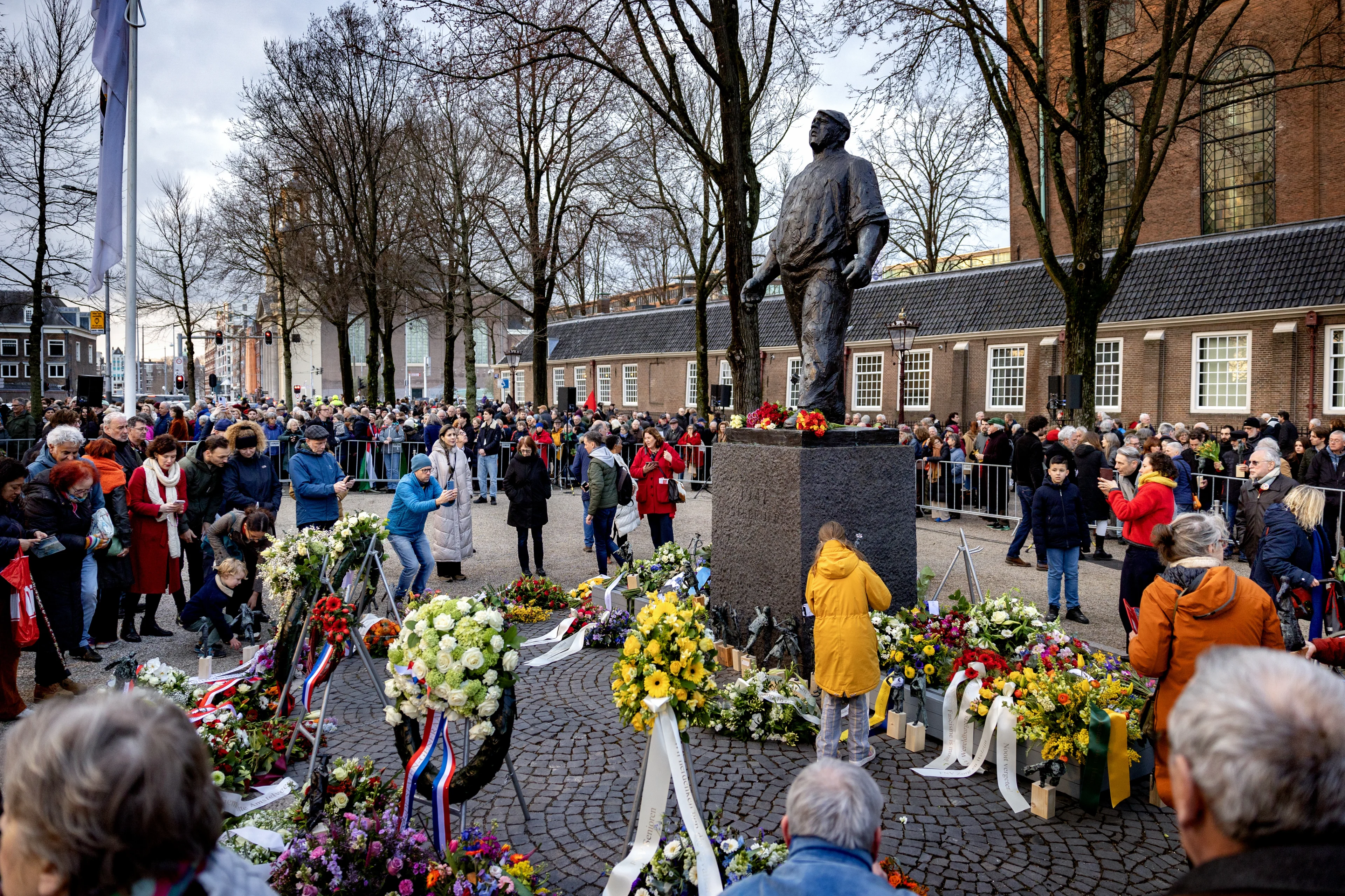 Halsema staat stil bij dood Navalny bij herdenking Februaristaking