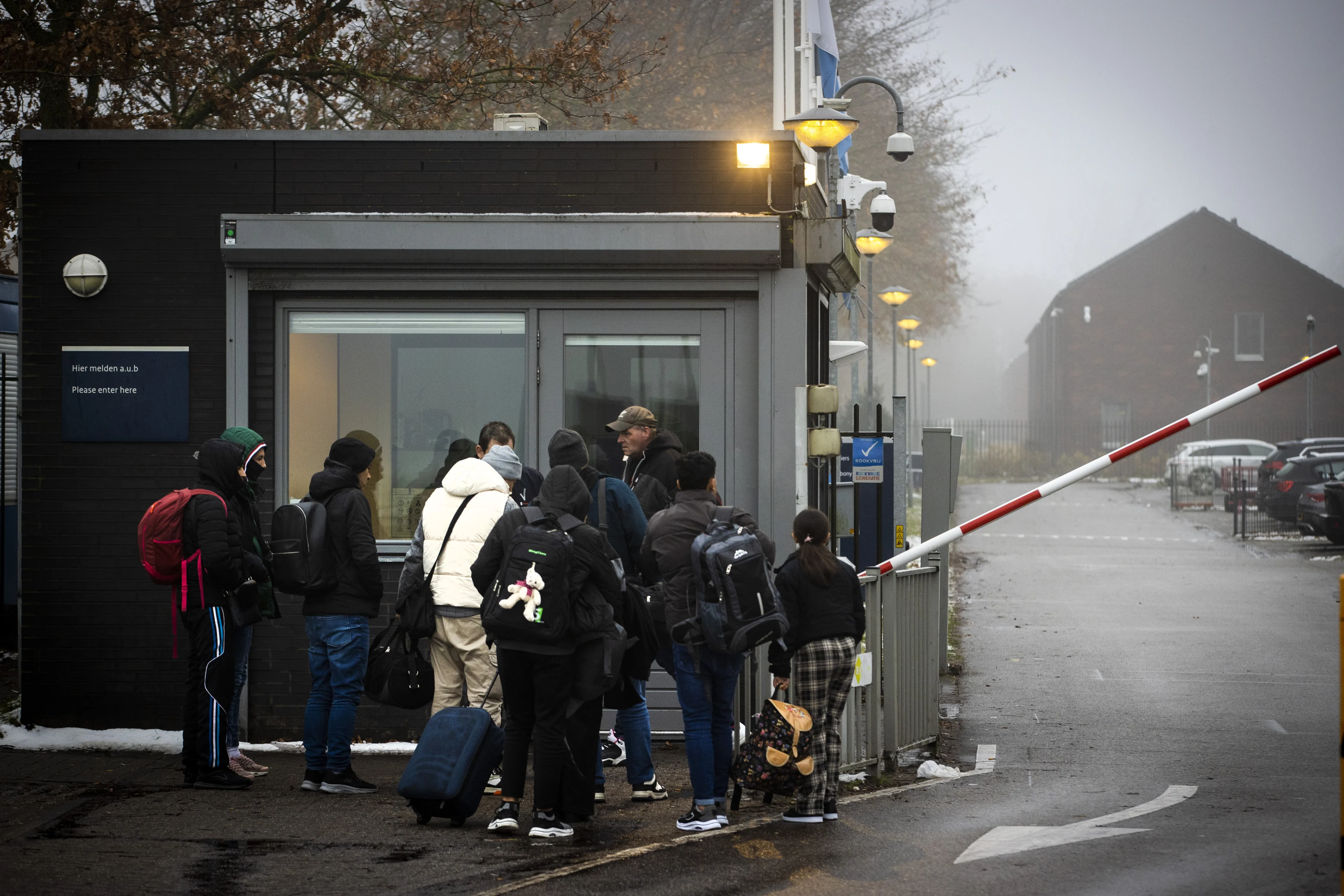 Strenge asielwetten dreigen immigratiedienst te overbelasten