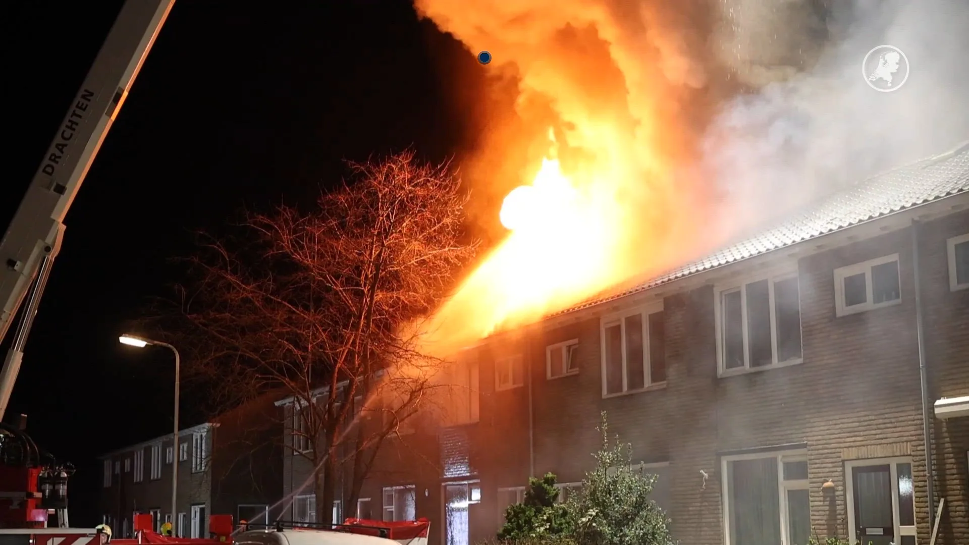 Dodelijke brand in Drachten: brandweer redt hond uit huis