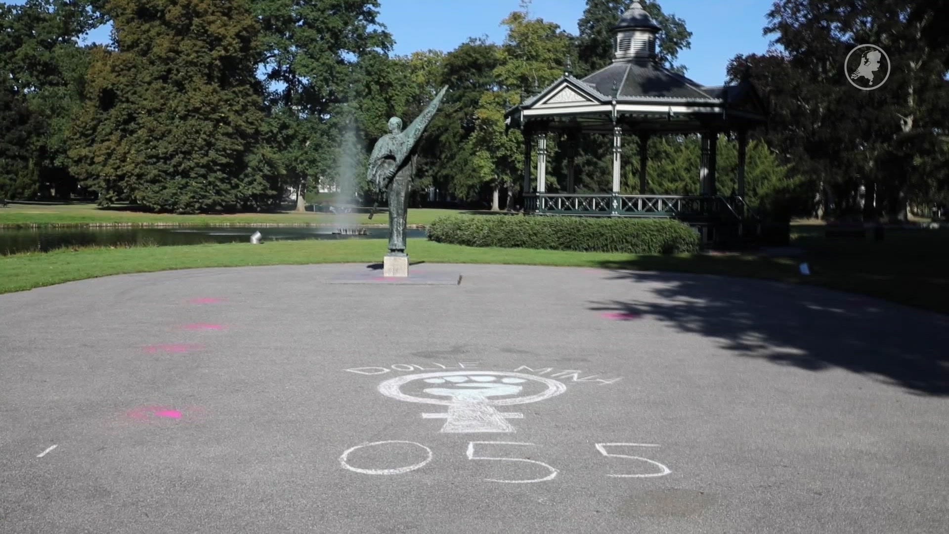 Dolle Mina's kalken leuzen om veiligheid van vrouwen op straat