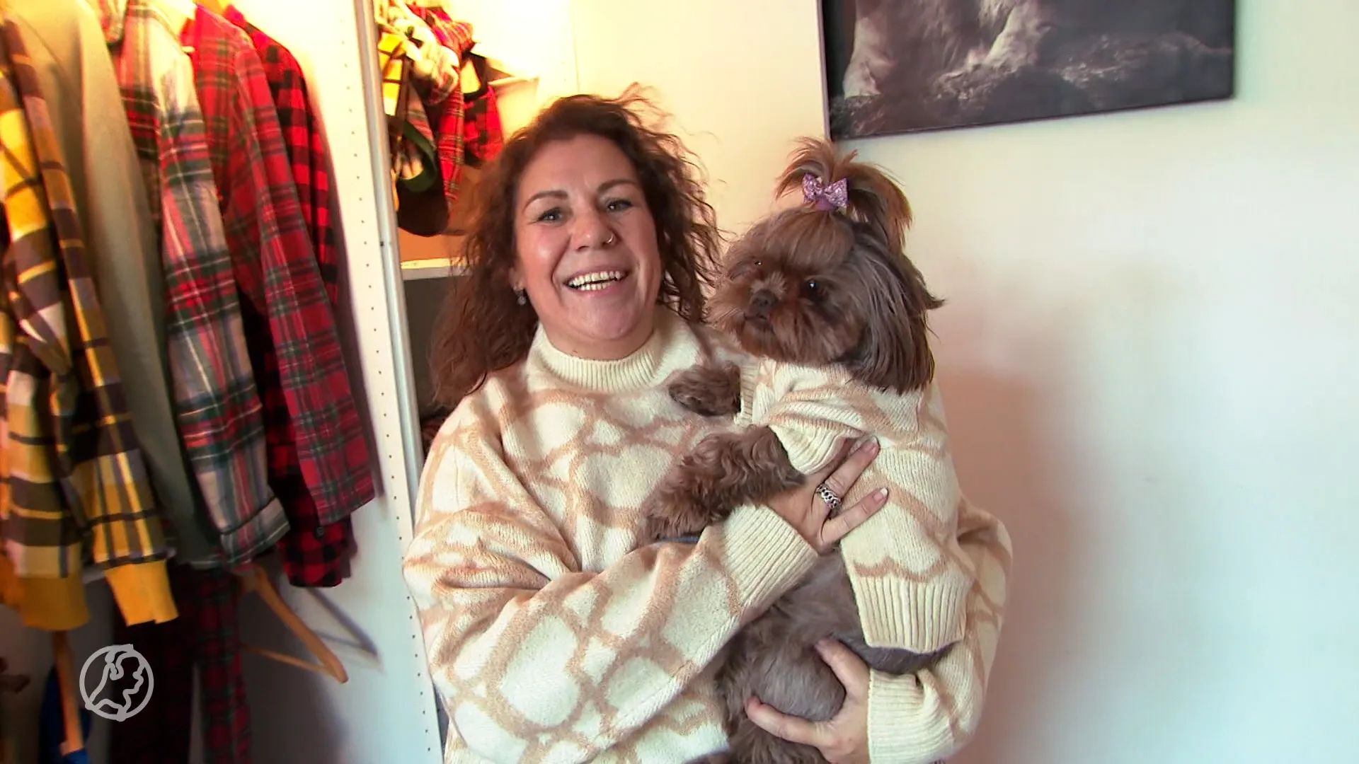 We kleden onze hond steeds vaker in ANWB-stijl, maar is dit wel verstandig?