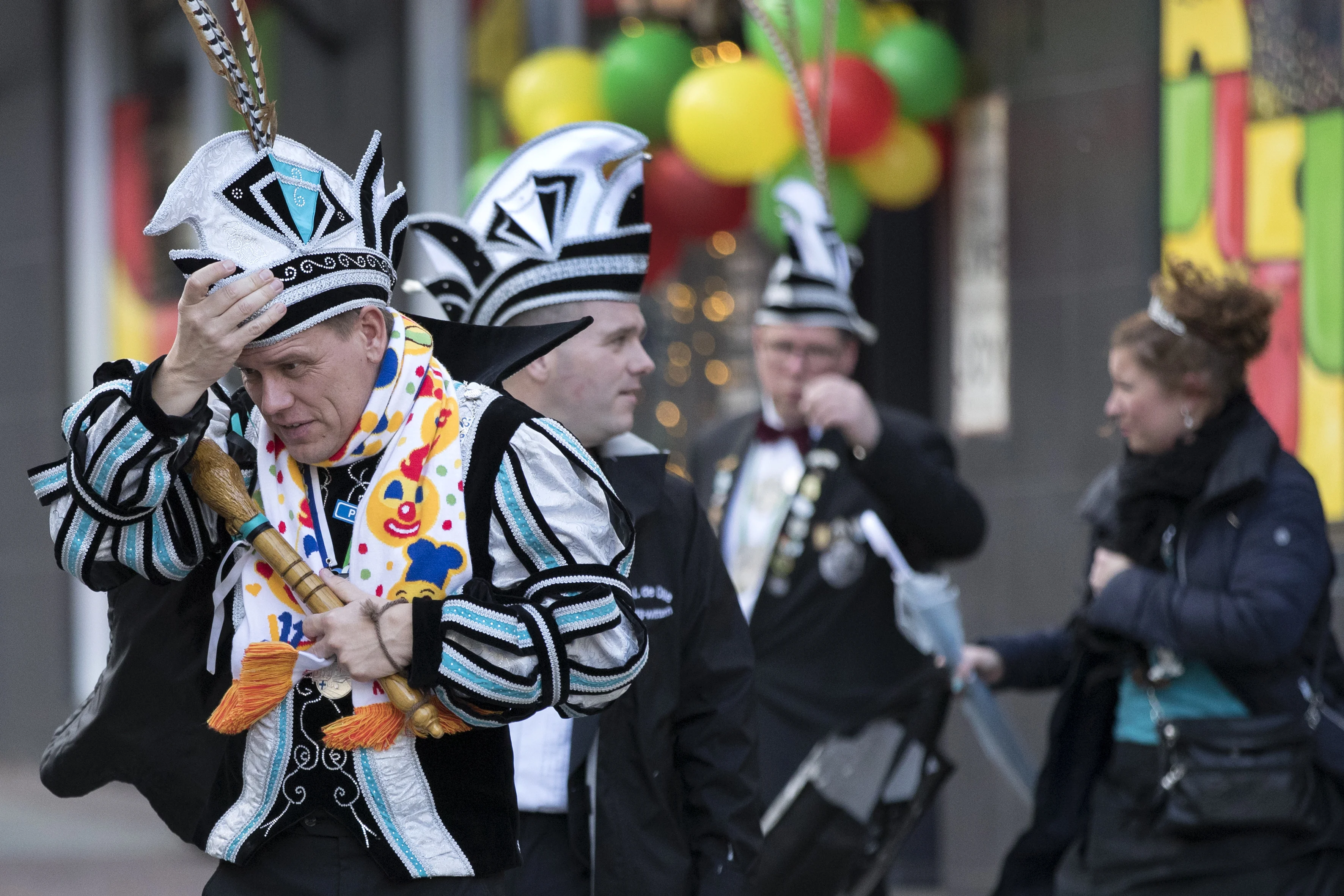Carnavalsoptochten in de problemen door onvoorspelbaar weer, optocht Eindhoven al afgelast