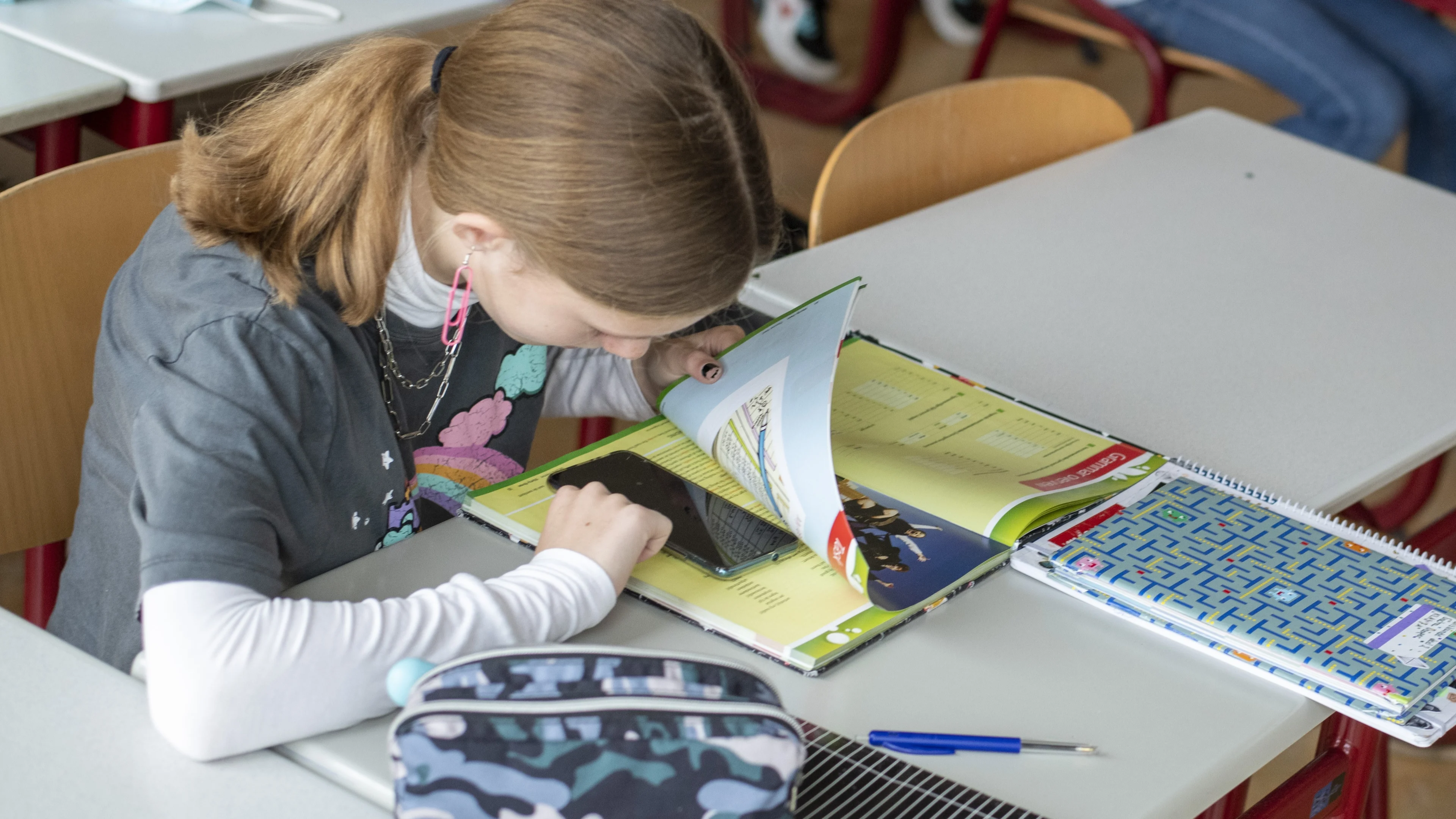 Mobieltjesverbod geldt vanaf vandaag ook op basisscholen