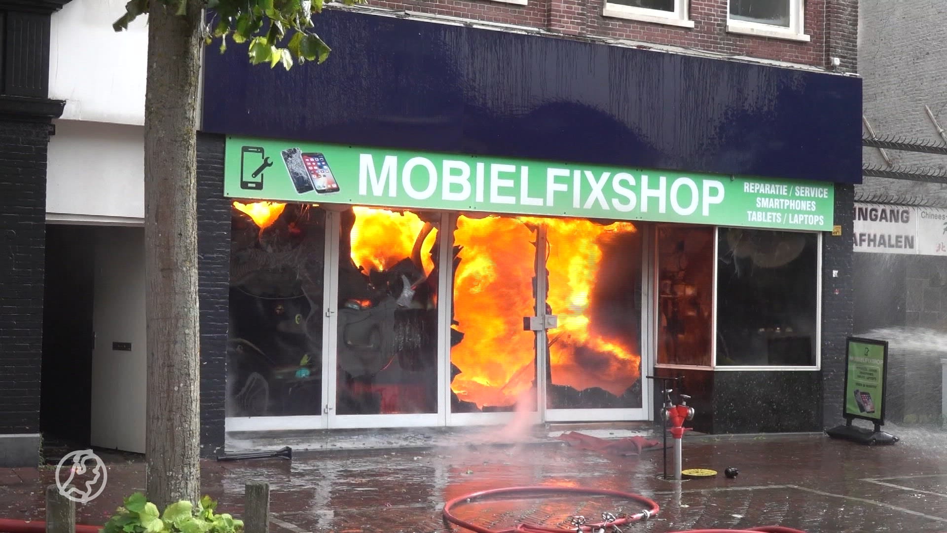 Grote brand in winkelpand Schagen, huizen en theater ontruimd