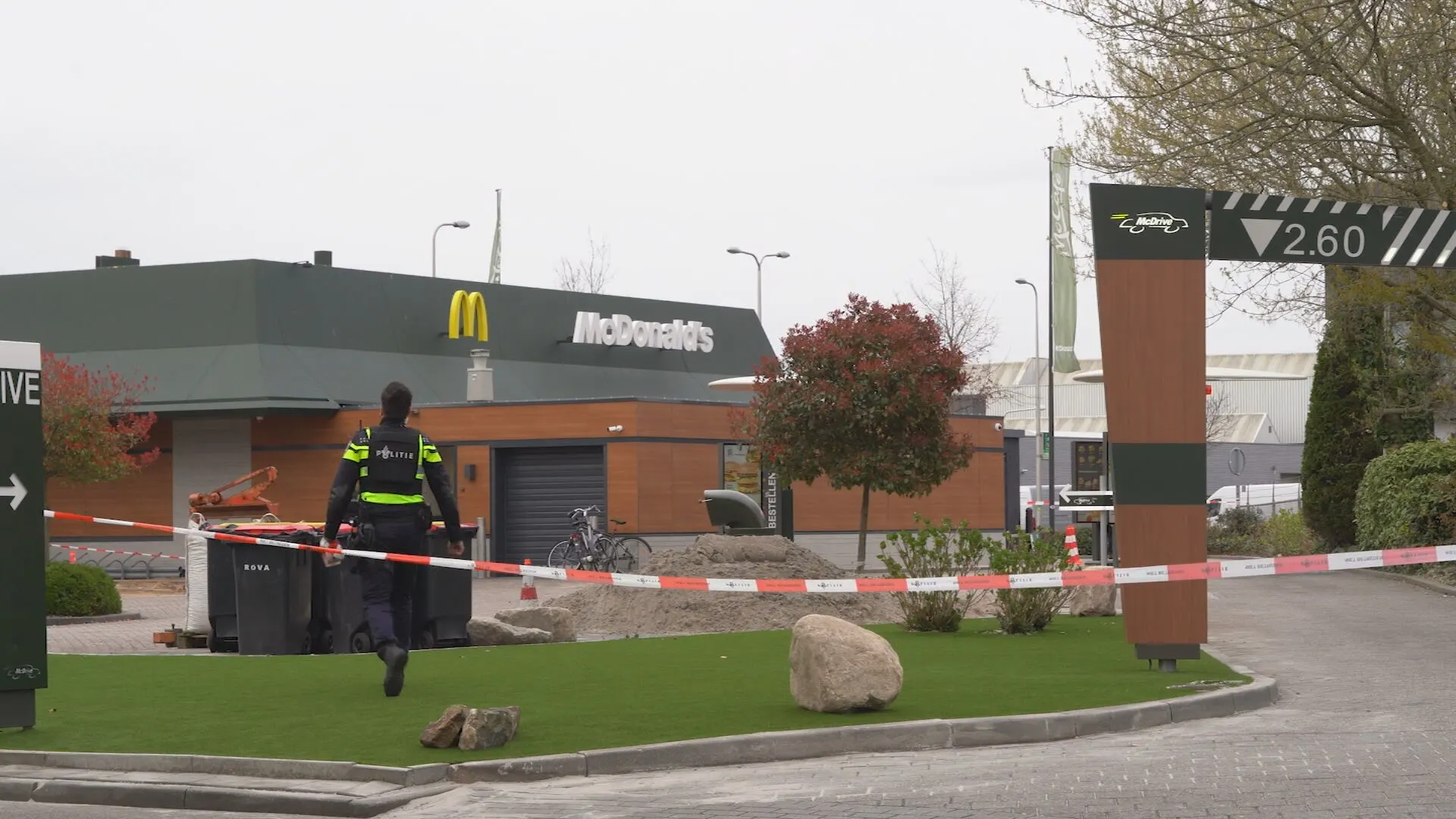 Familie van doodgeschoten broers in McDonald's Zwolle 'tast ook in het duister'