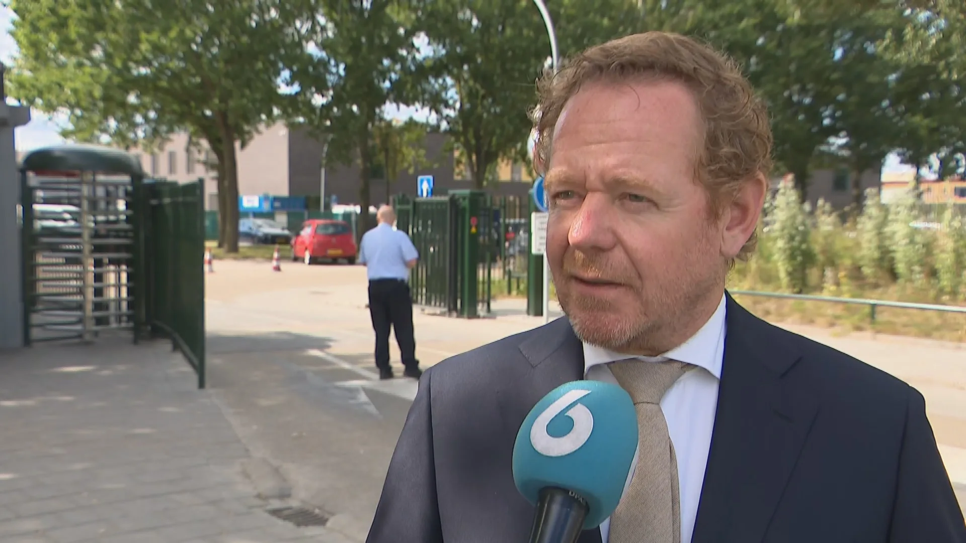 Onrustige zomer in Ter Apel: minister Van Weel op bezoek na golf van diefstallen