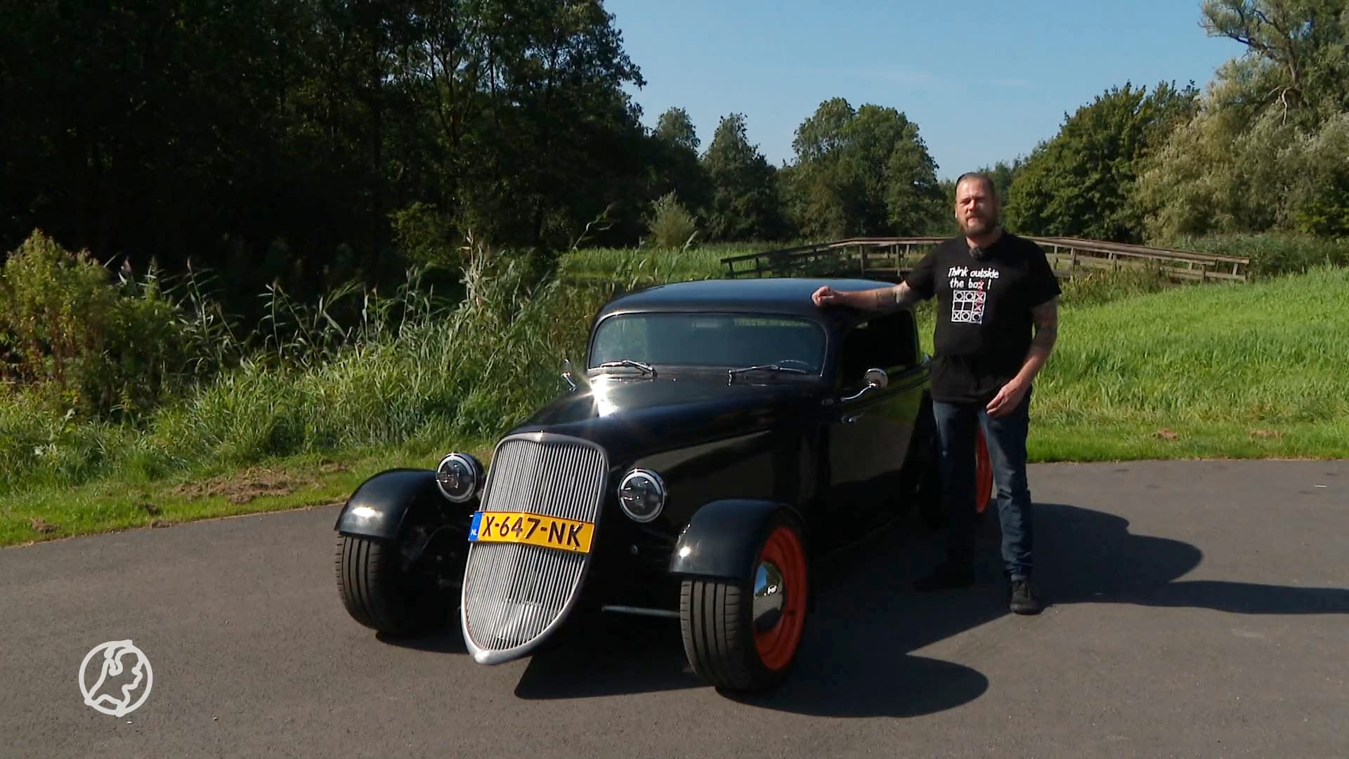 Jasper maakt de blits met zelfgebouwde elektrische 'oldtimer': 'Heb overal bekijks'