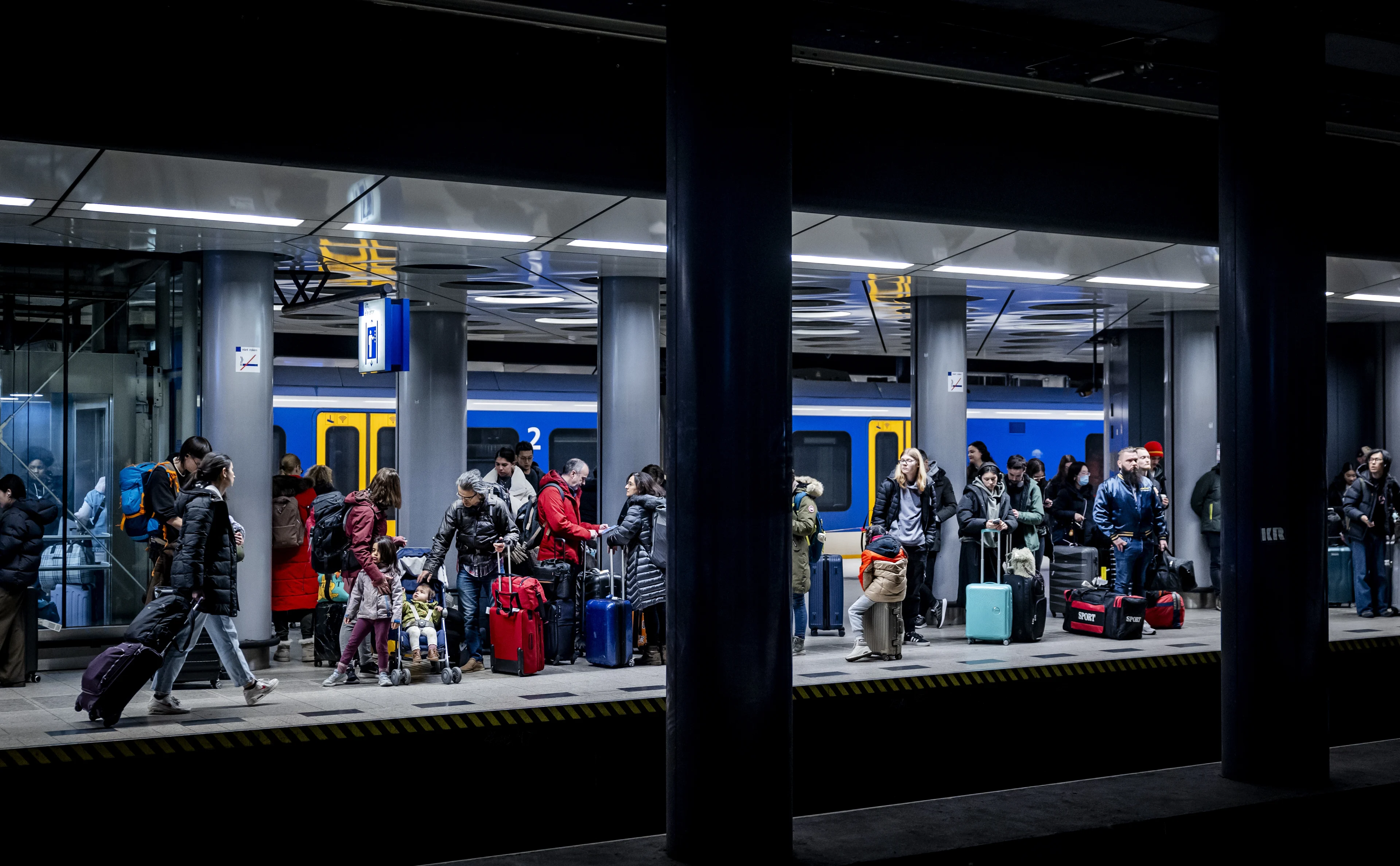 Opnieuw fors minder treinen van en naar Schiphol, dit keer door seinstoring