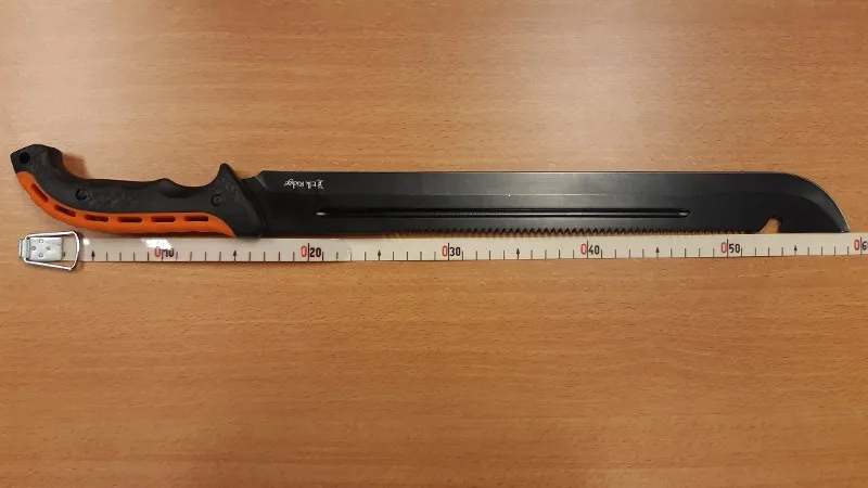 Jongens van 13 en 14 jaar met machetes opgepakt in Amsterdam