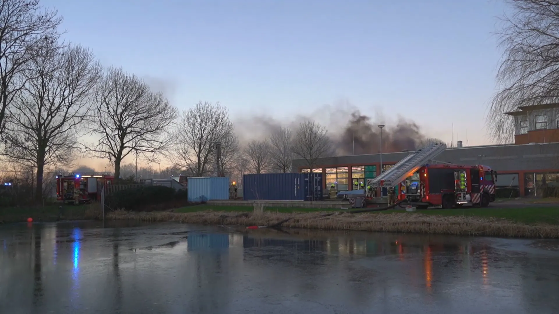 Martinuscollege in Grootebroek ontruimd vanwege grote brand