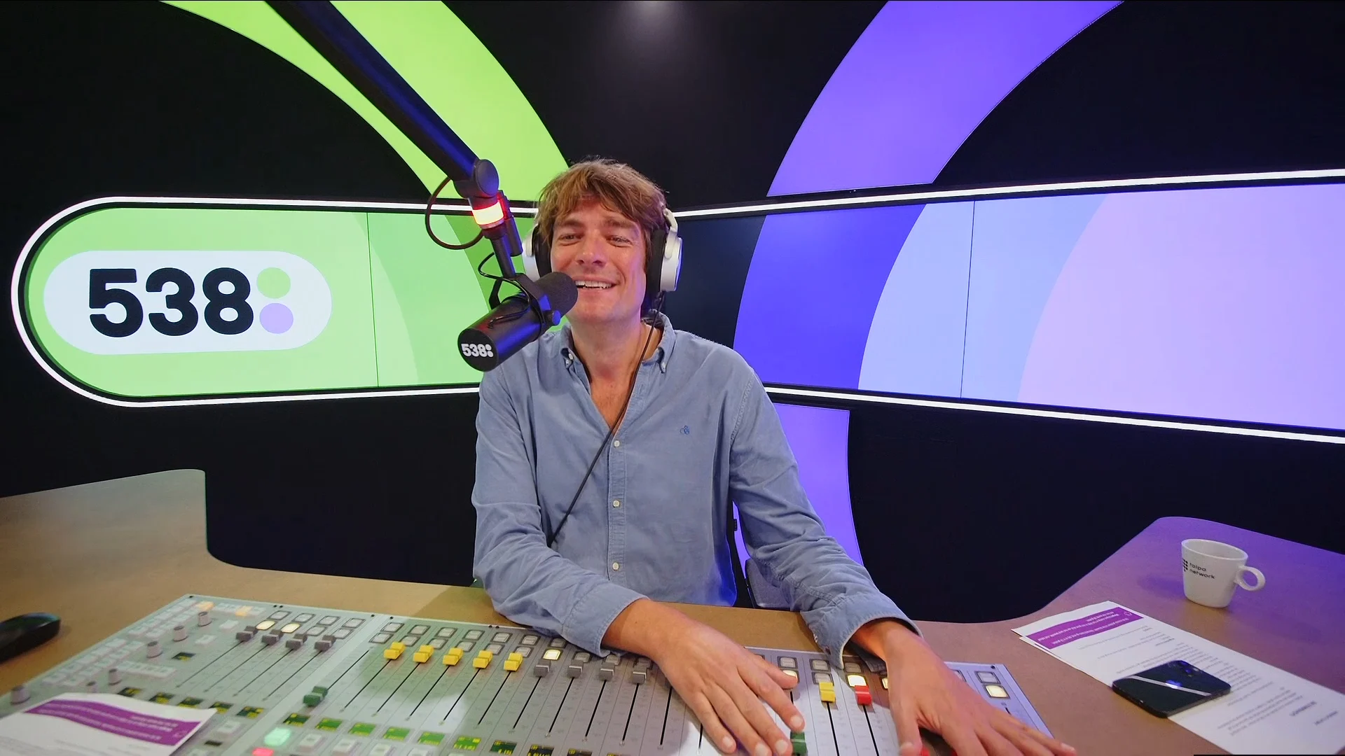 538-luisteraar heeft kerstboom nú al staan: 'Zelfs de cadeautjes liggen er al onder'