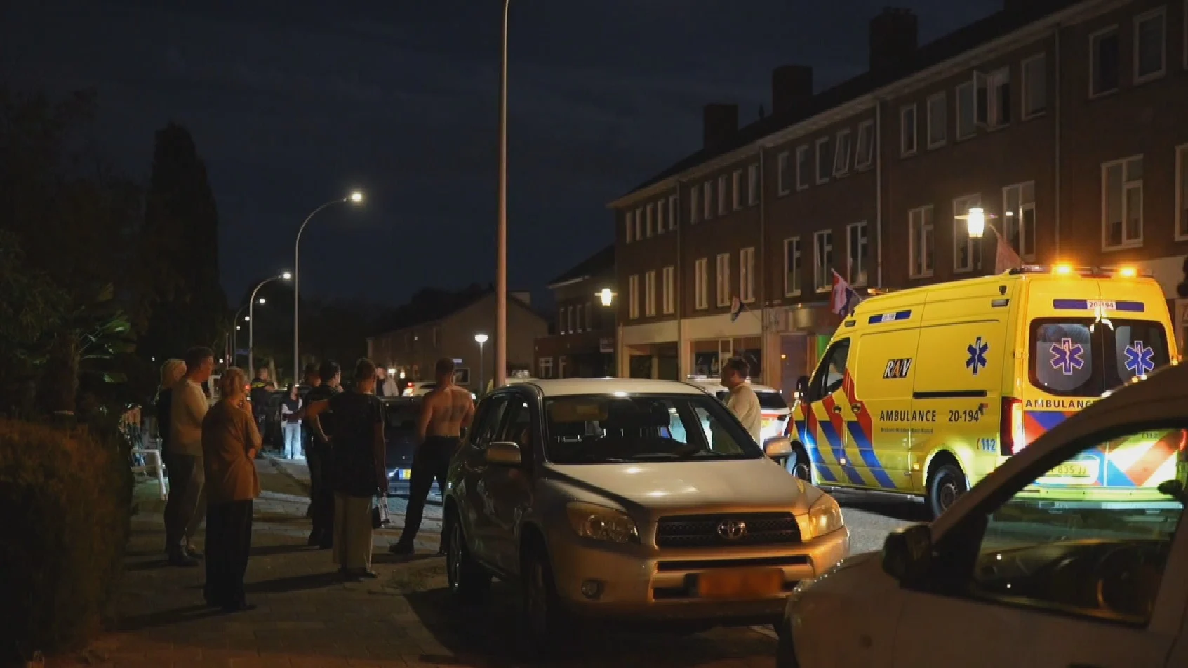 Steekpartij Waalwijk: politie vindt twee gewonden op straat