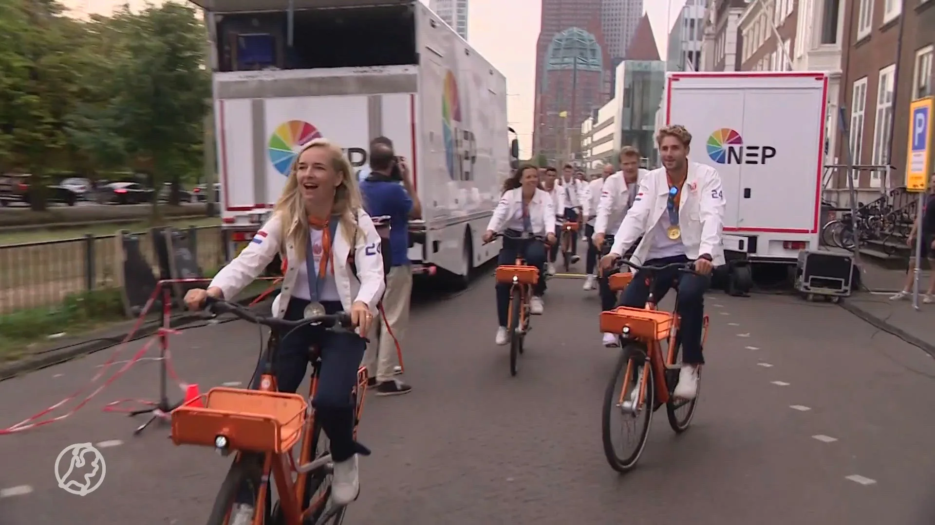 Olympiërs gehuldigd in Den Haag: 'Een grote droom en zo onwerkelijk'