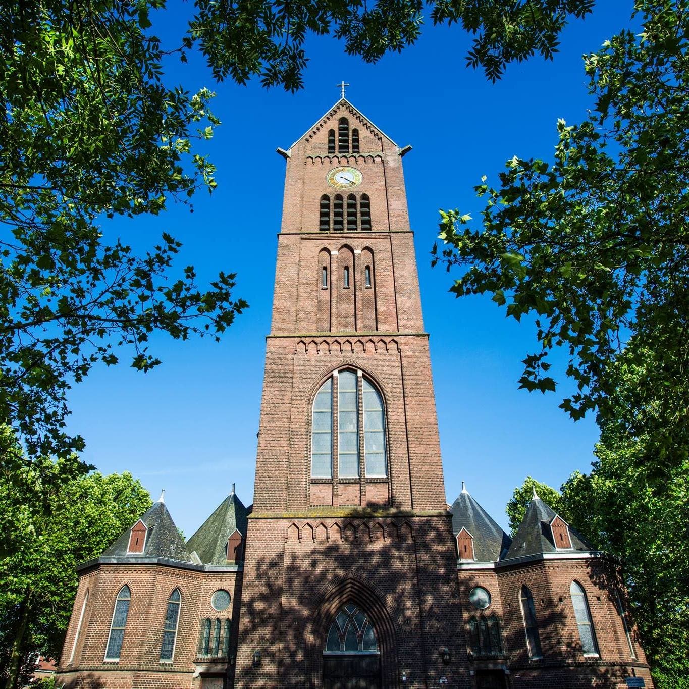 Kerkklok in Venlo nog op wintertijd door vrijwilliger met hoogtevrees