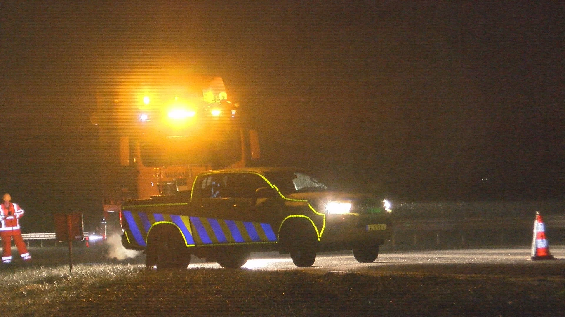 Veel ongelukken door gladheid in Zeeland, Brabant en Zuid-Holland: 'Het is spekglad! Blijf binnen'