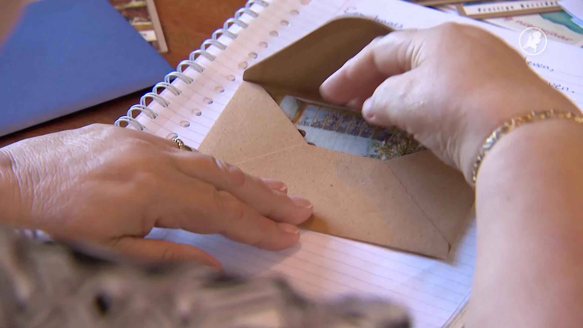 We sturen steeds minder kerstkaarten, kerstgroet steeds vaker via appje