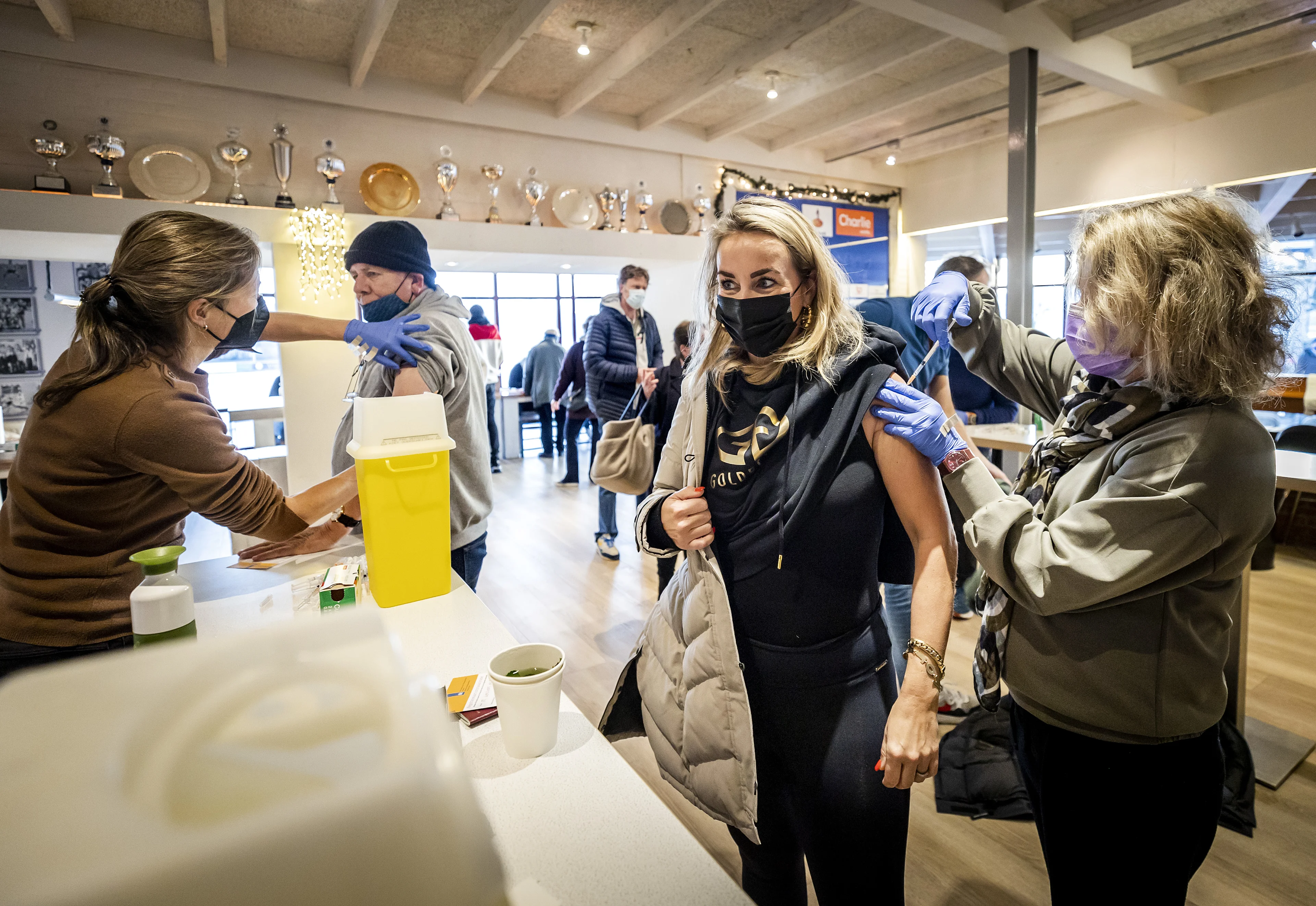 Eerste dertigers mogen afspraak maken voor boosterprik