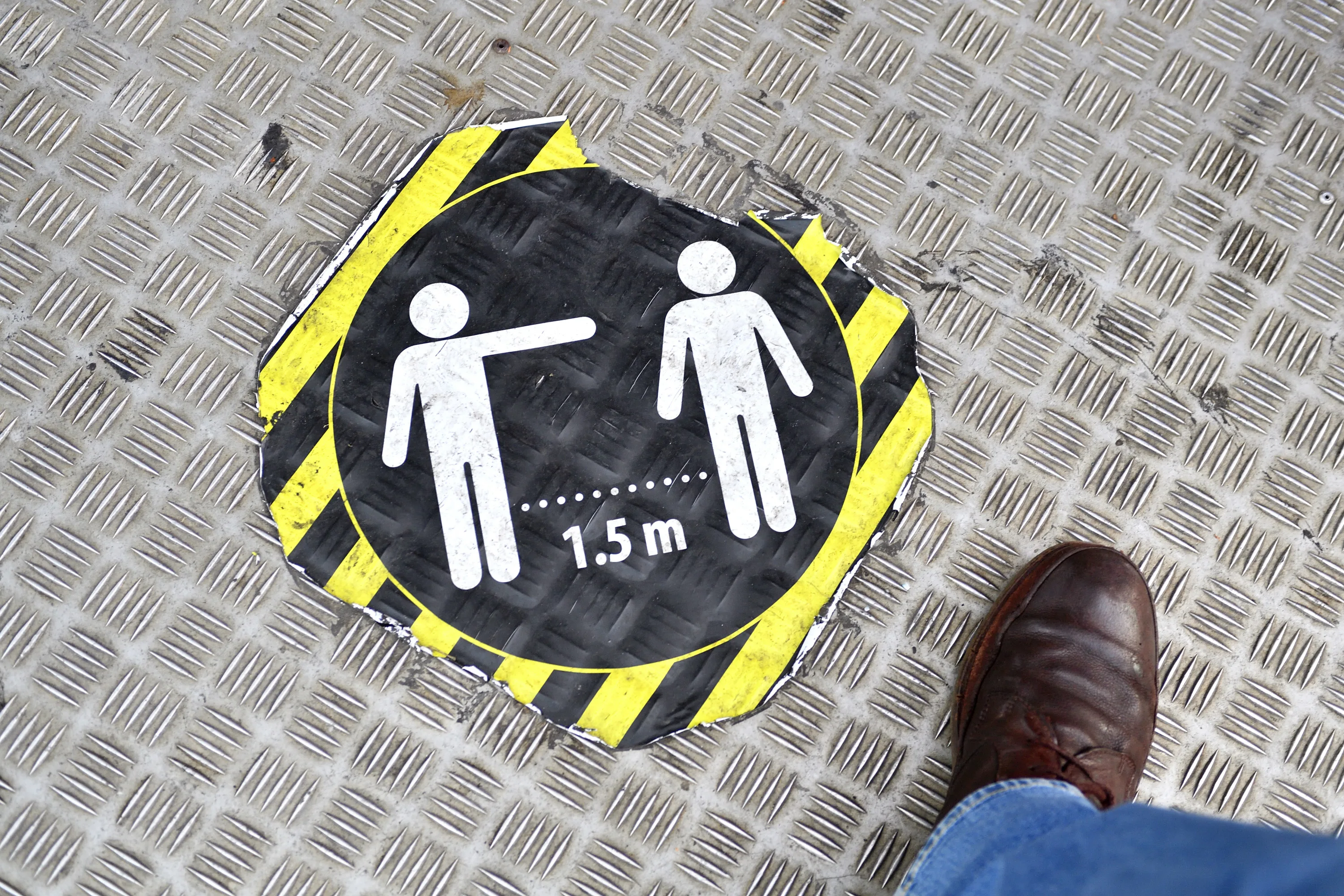 Vanaf vandaag weer verplicht om anderhalve meter afstand te houden